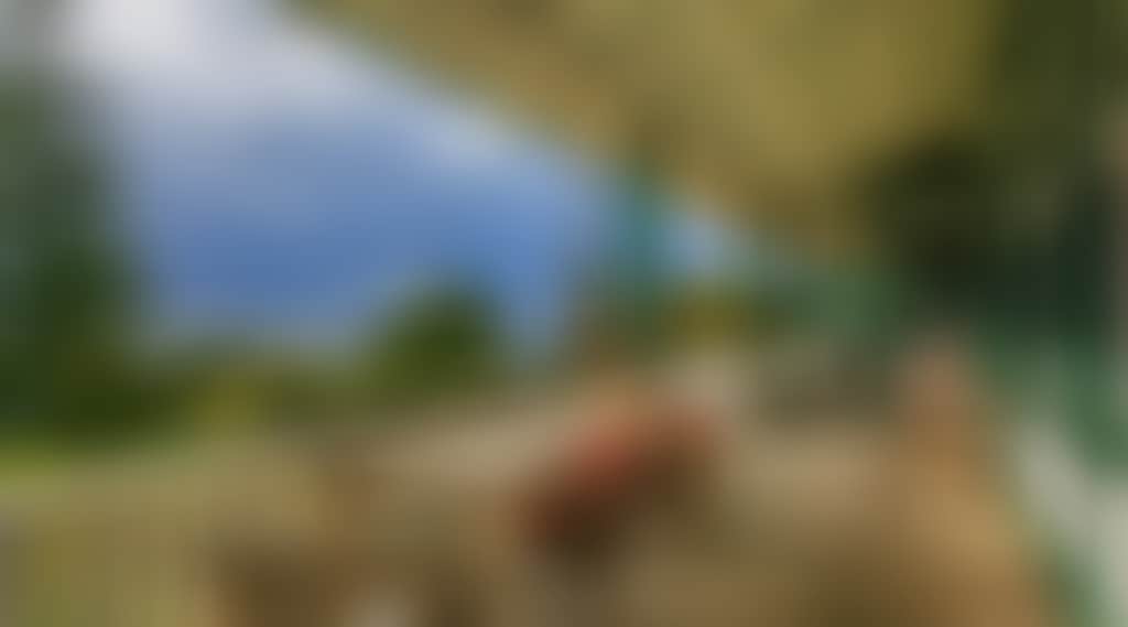Original__9718199_Tvic_Verandah_With_Lake_View_O1El0W1
