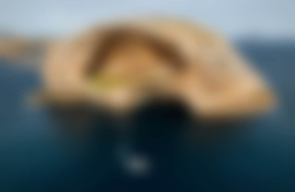 Wanderer Adventures Wilderness Cruise at Wilsons Prom Skull Rock