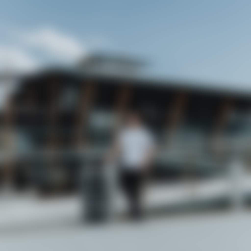 Sodafish Lakes Entrance restaurant owner standing in front of restaurant