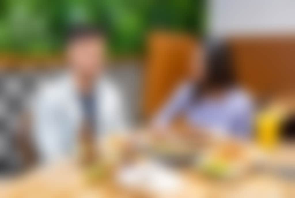 30991 adults dining at Mama Lor Restaurant and Bakery