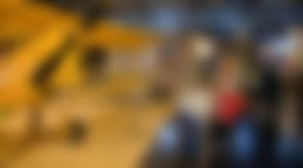 9085 family visiting RAAF Museum