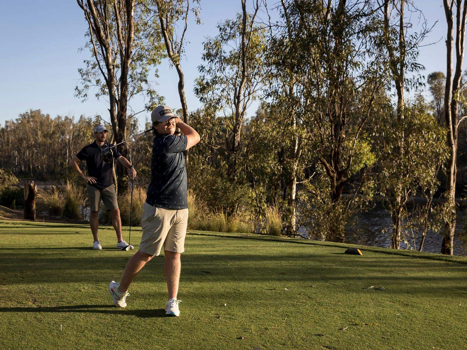 2C56D937A4Ad1E68A8D6F9D9D832Dc40