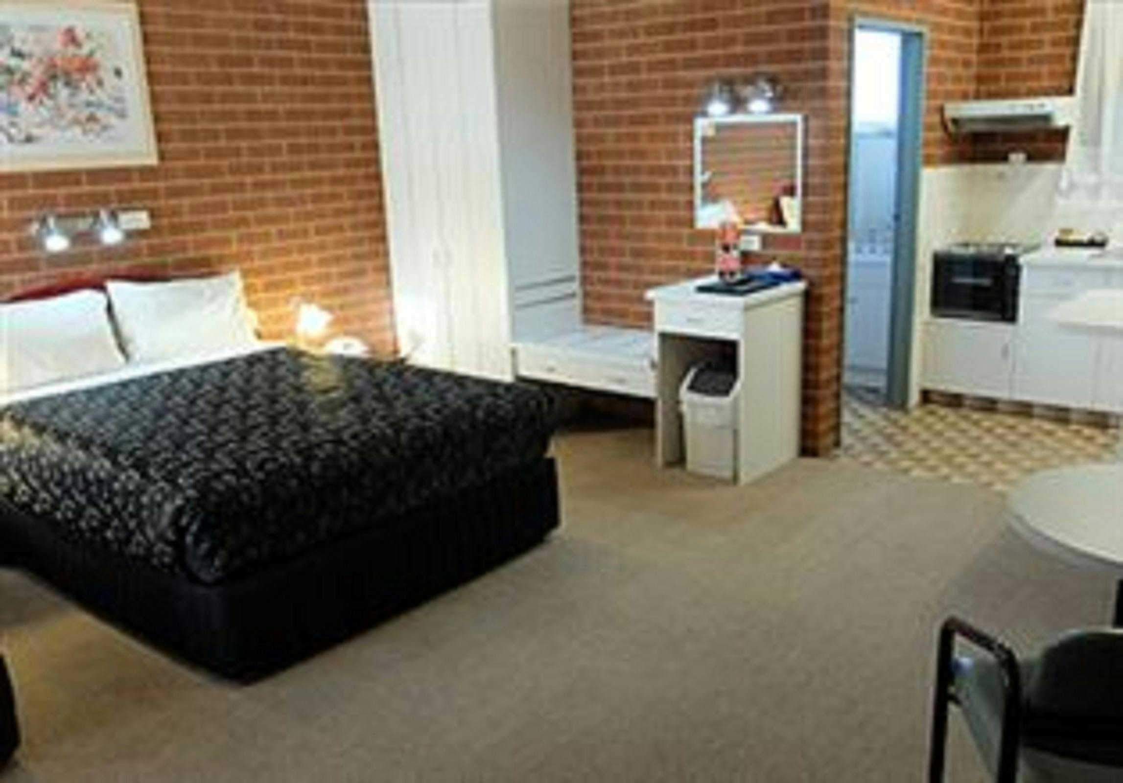 F11911F45844D31F14C8573633Fc7B0B