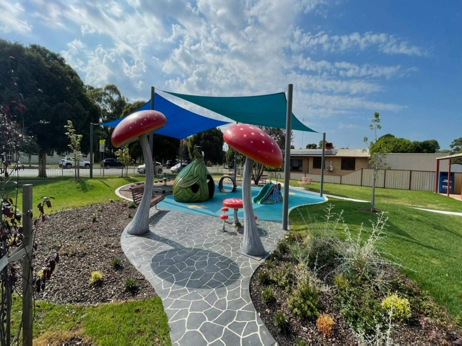 1E664Dc22Eb2B9A9985F74F9B9378A93