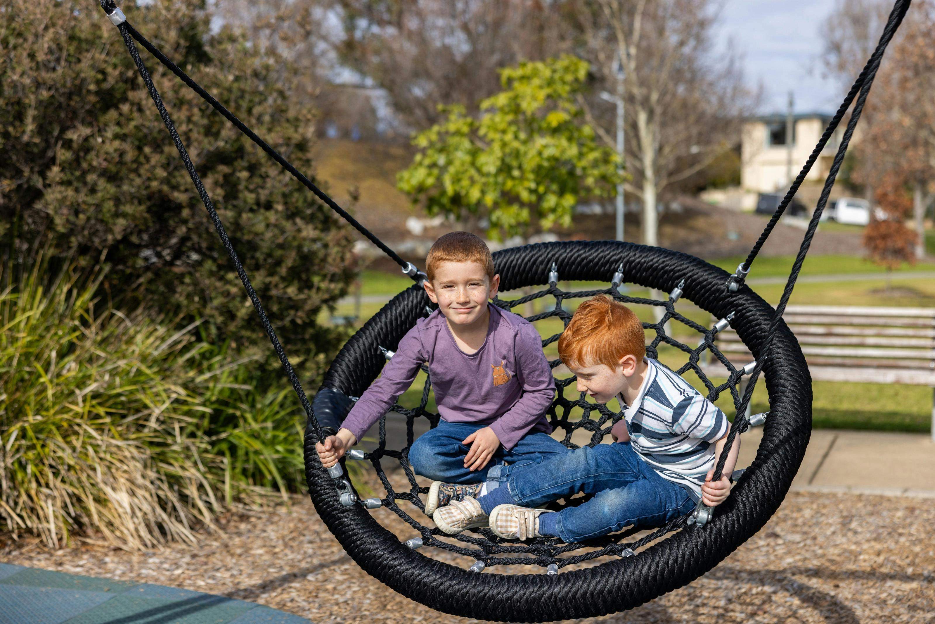 0390Ec004C1A00E86018Fb2F2E95E540