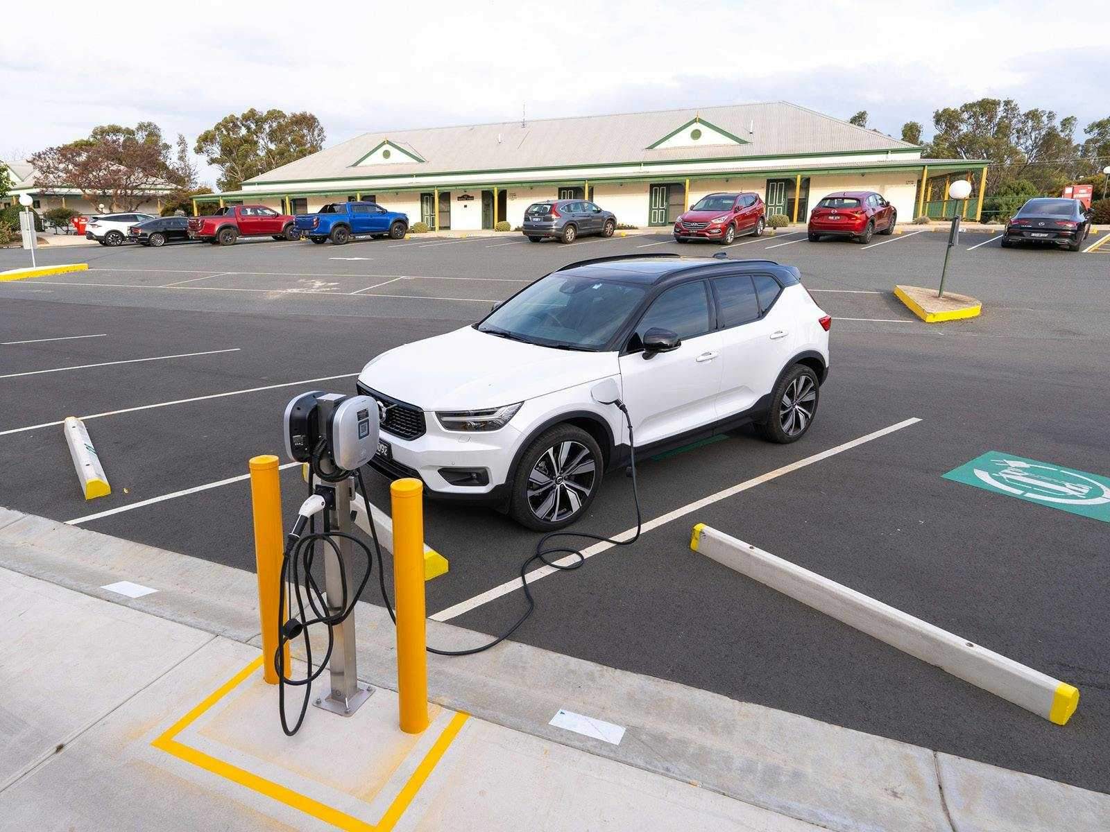 F2707E75F13Fb277576Fd70Ba78Cae70