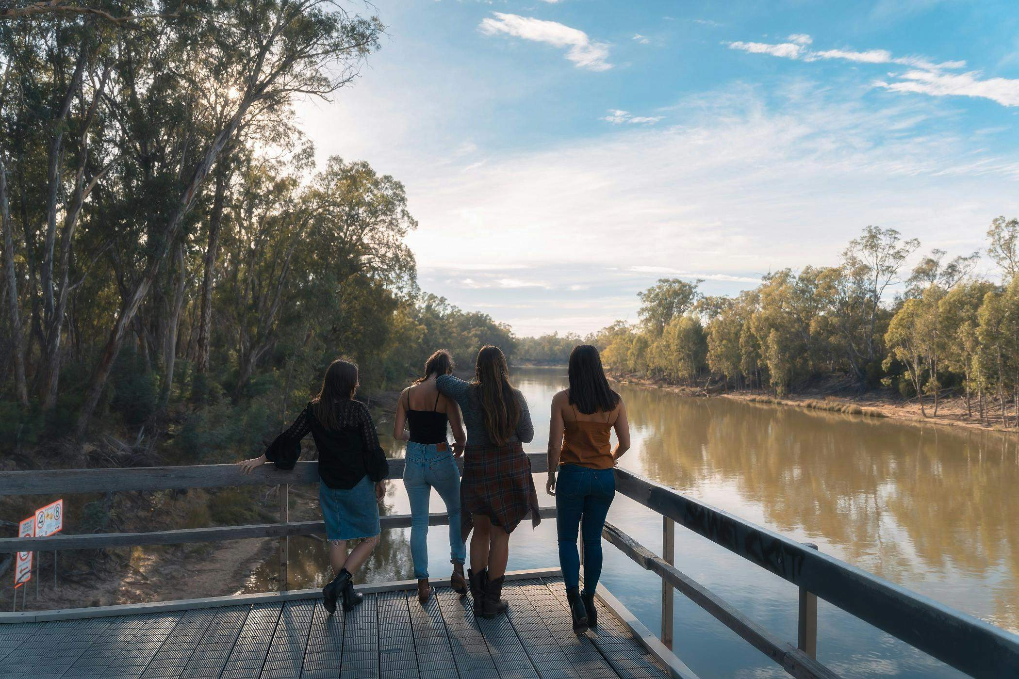 E8Cdce8A597Bbb4781C7195F27851Fad