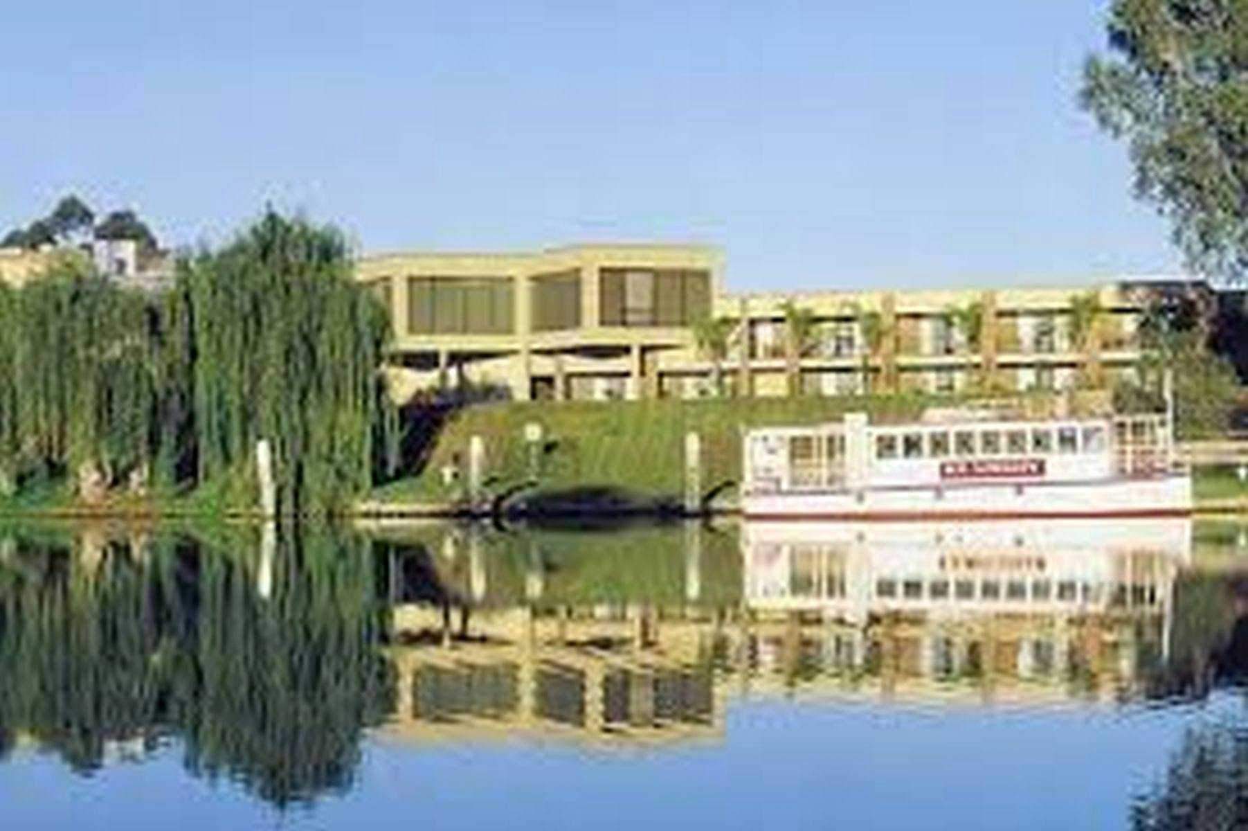 82631Cace8B80Fd4F3C3A2518972Bdc3