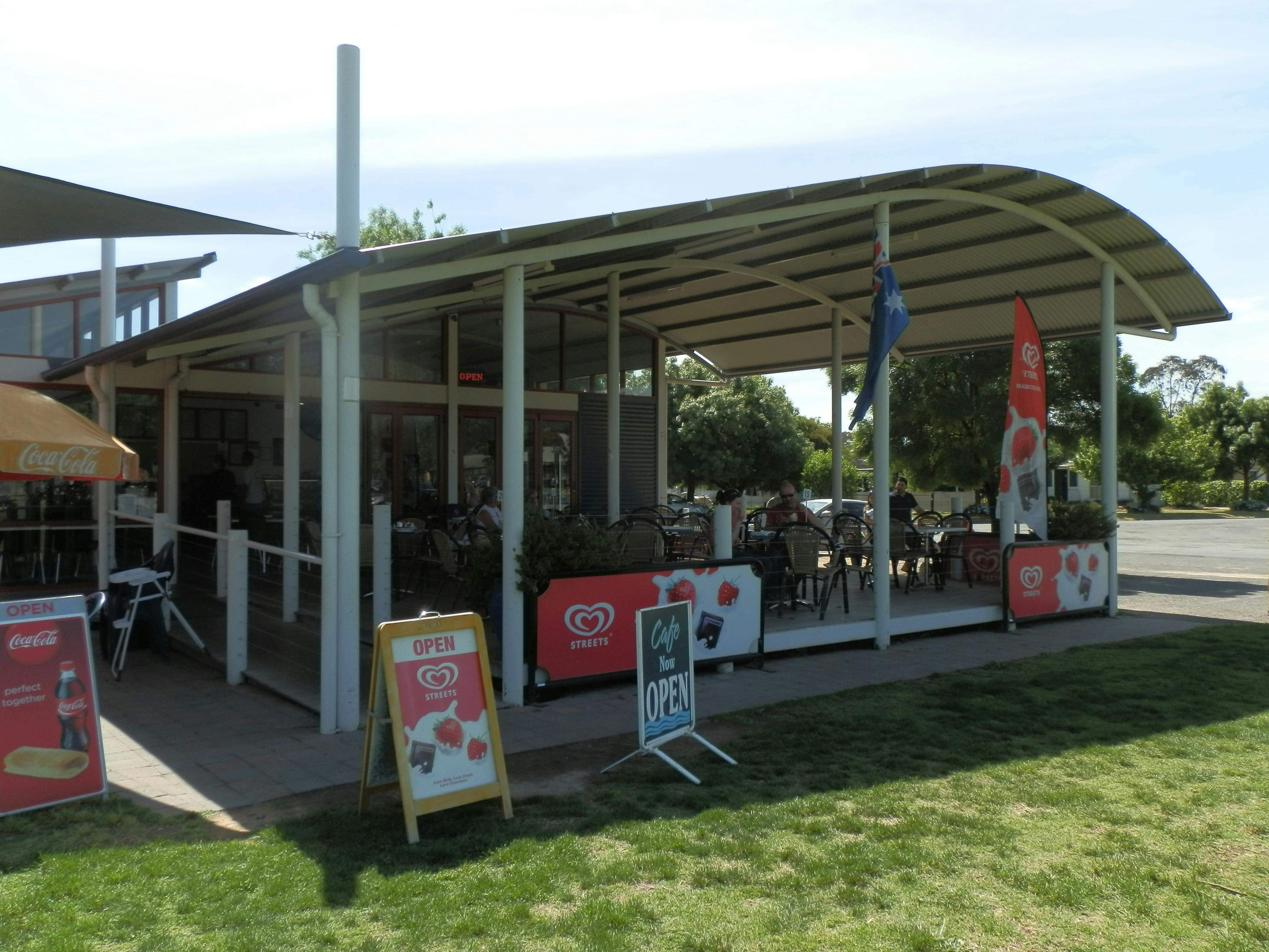 Original__9650922_2640_Submarine_Cafe_Holbrook_29_It5Oo7L