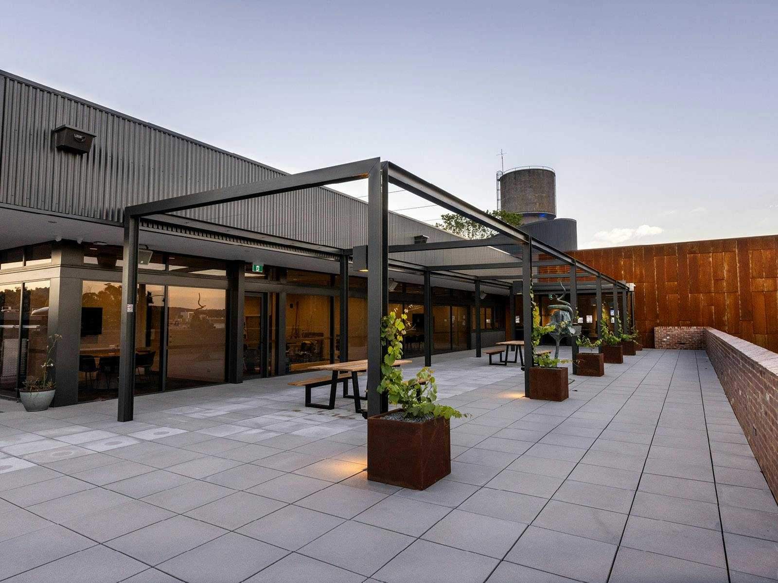 01A71168E1F5Ddfacf78421109Da761B_Rttvg64