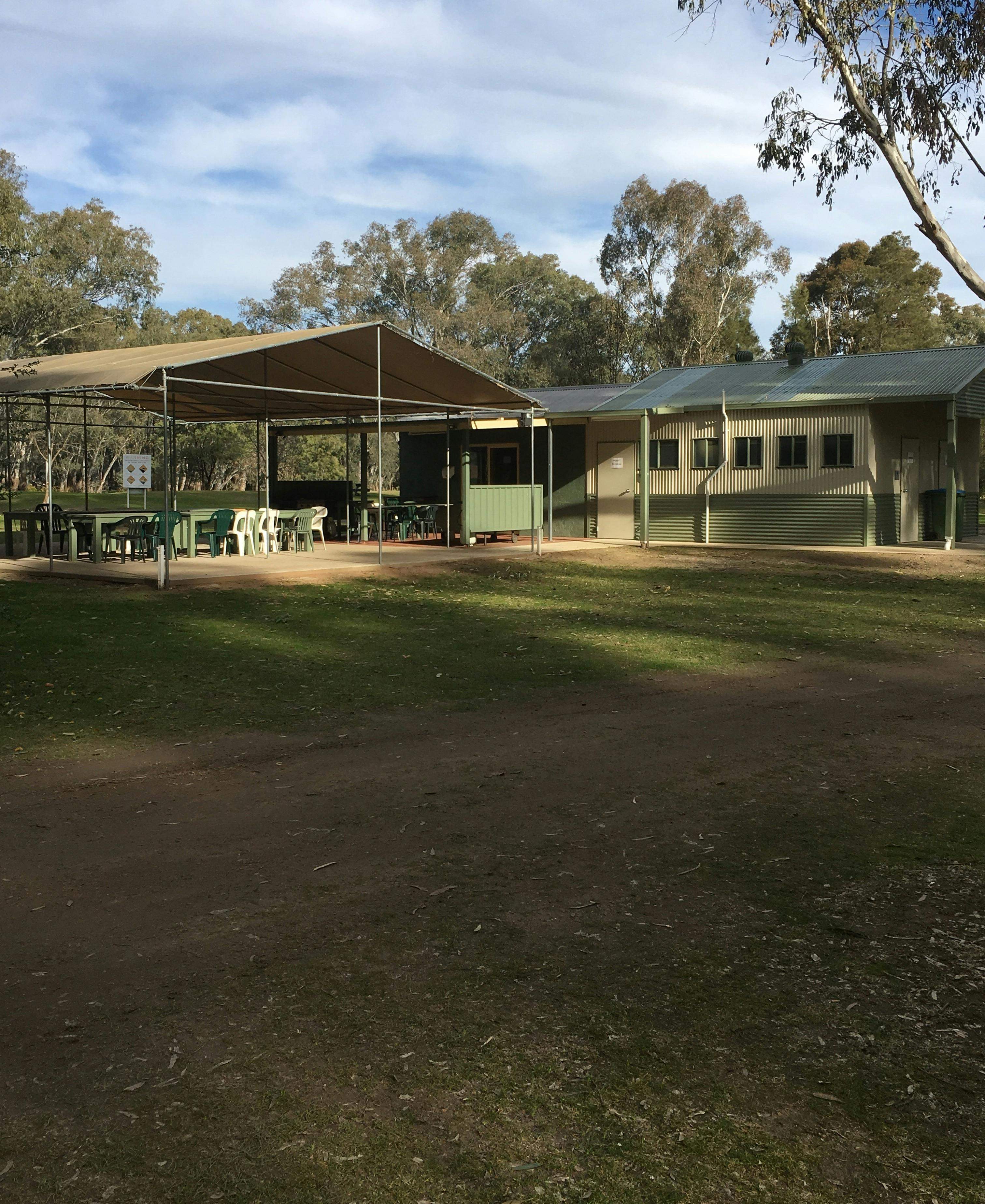 8F552Ee3E760Fb5C265029E322974Cbf