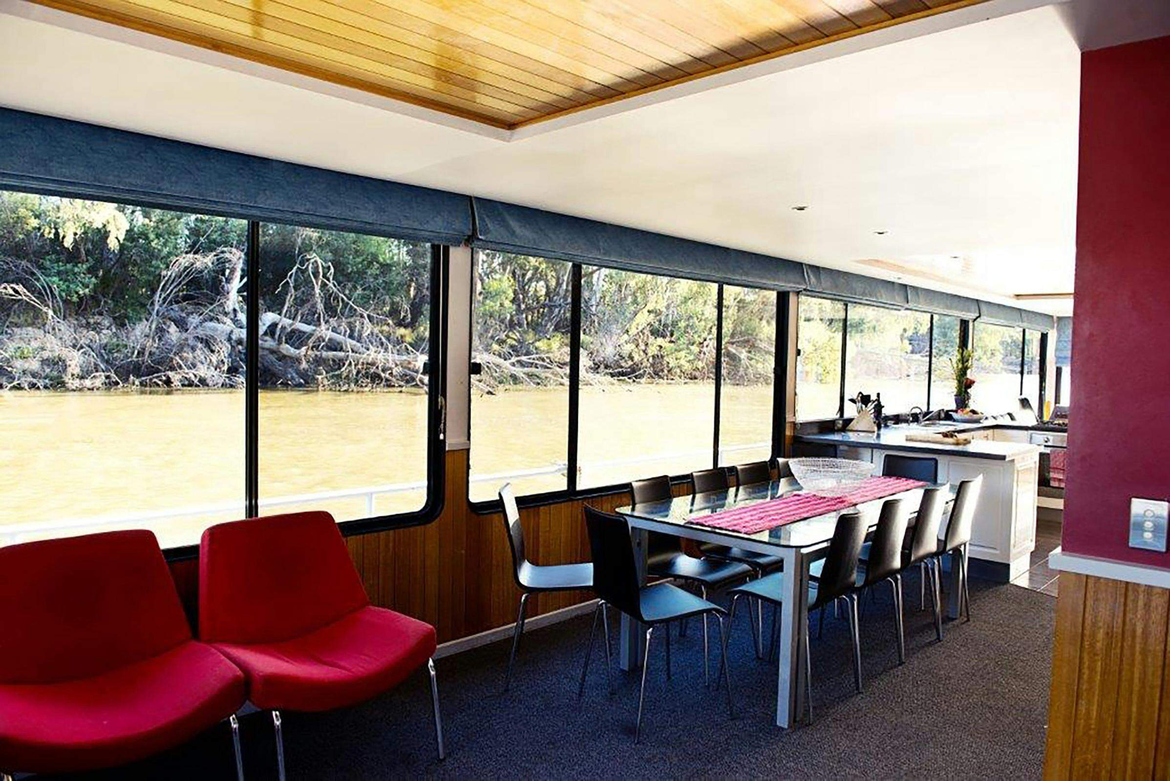 3C4Cb63E568279585B747E8B5F75Ded1