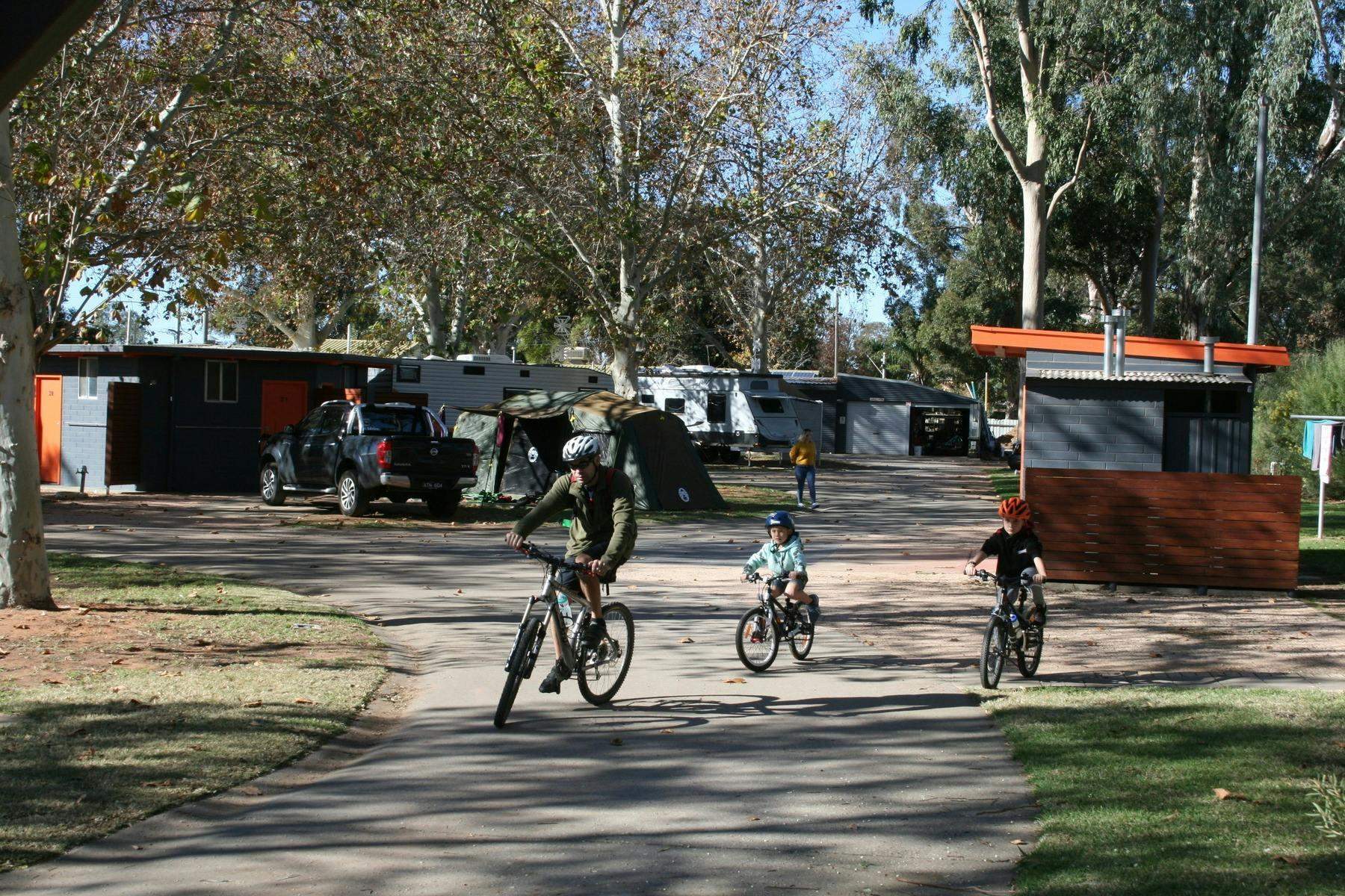 A23De869C81529400D5F9B27333C3F58