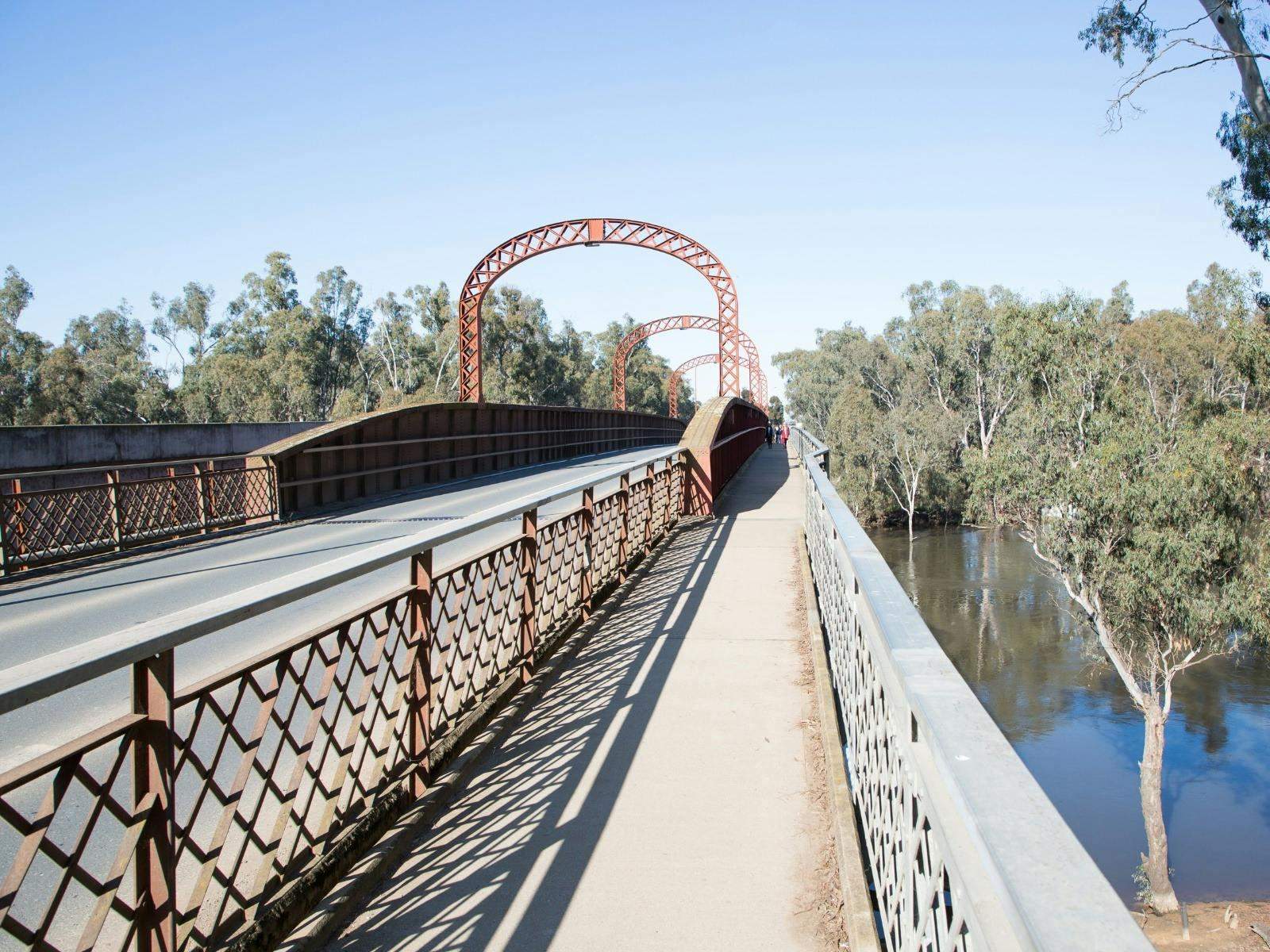 780906A46Eeda5A4A1A3Ed0D1Ebb9B29