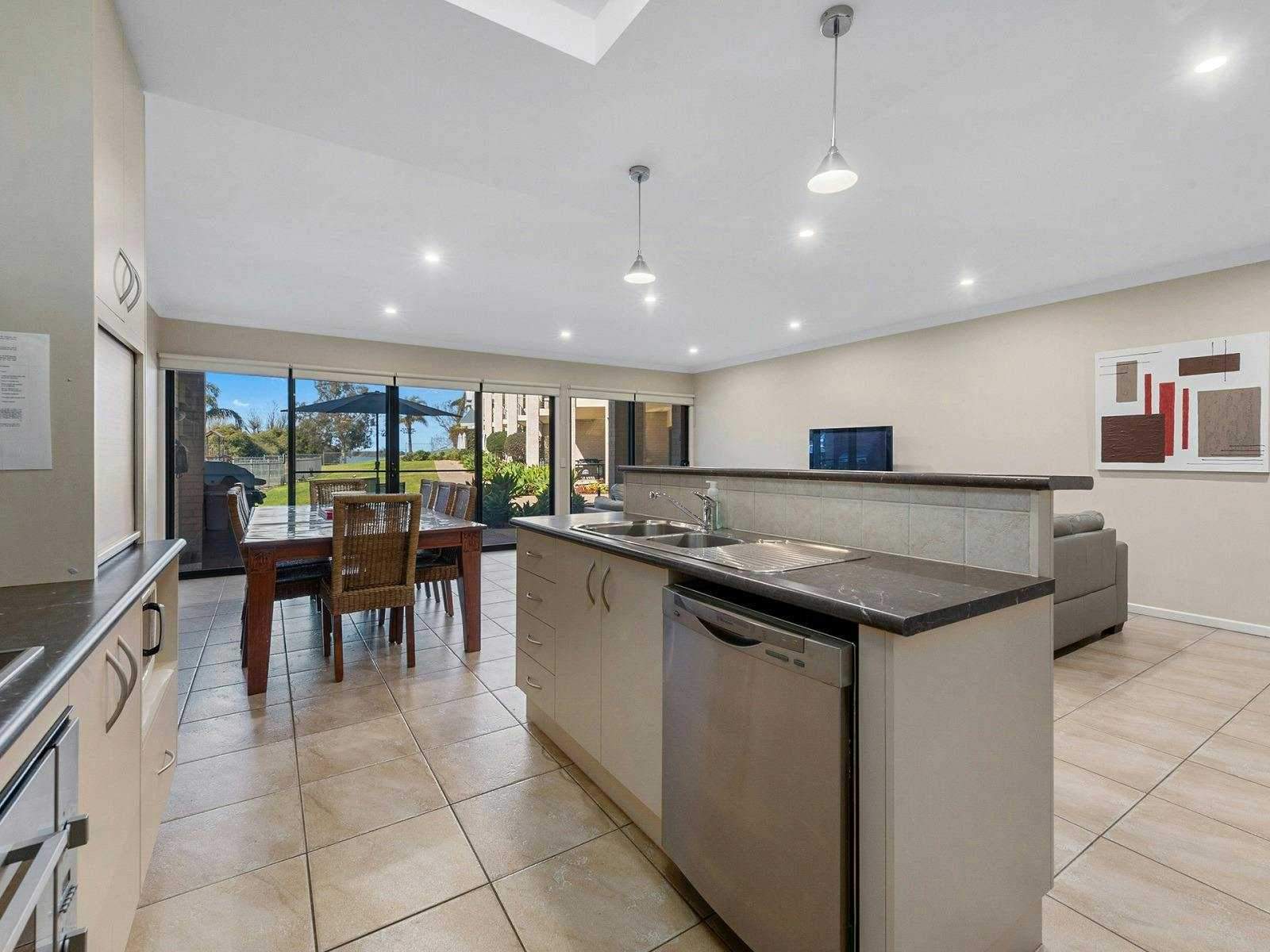 566884C04434B3C4F208F0Aa2C190D82