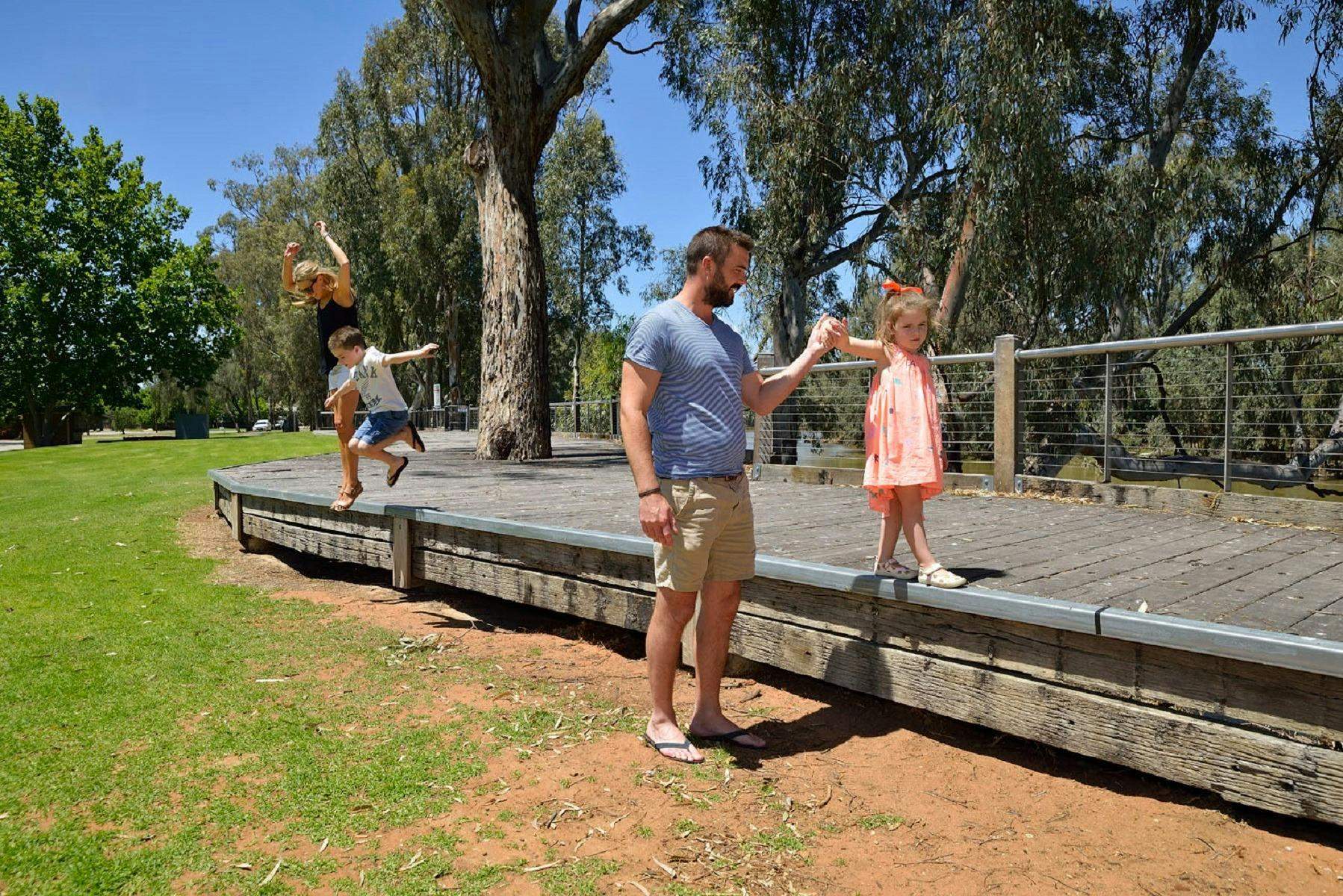 D5017A457985F1E9C9E153Eb10944857