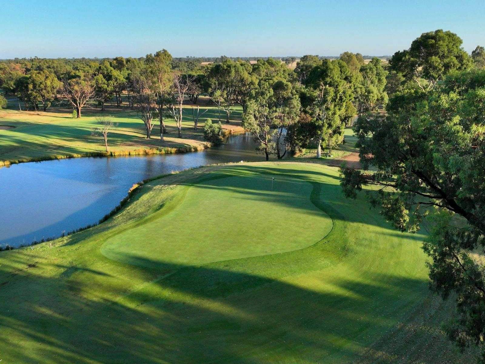 01Ccae5338Bf56808B6246144F9Ac598