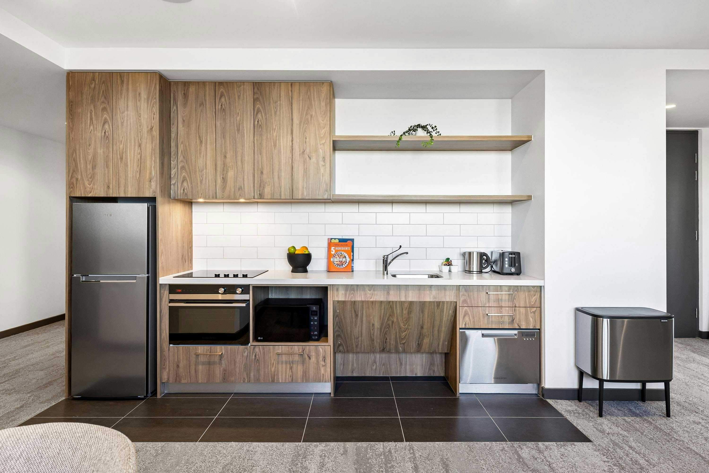 07F863E7169Bd3A01Cde9D62B2776A39