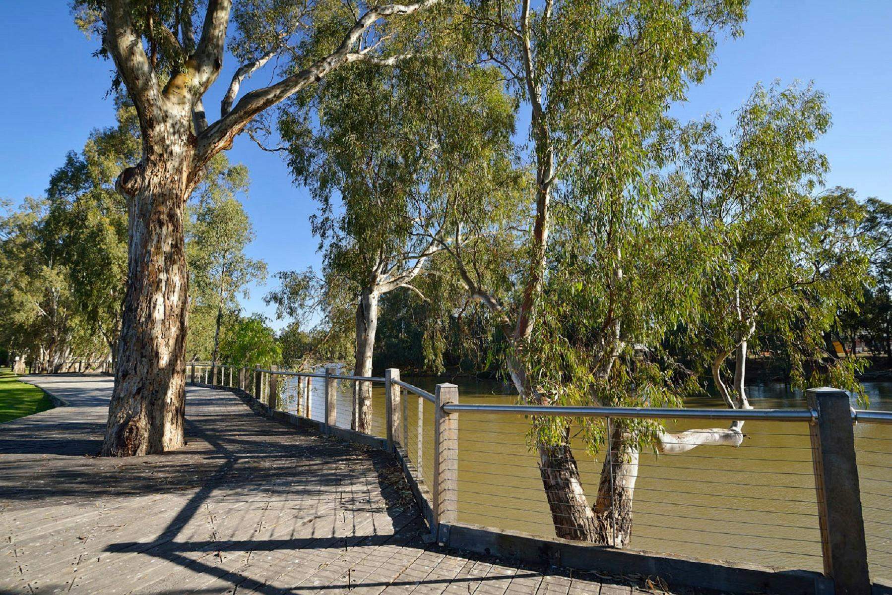 12Ac0A2Daa2E117D5B1841596F63C2E8