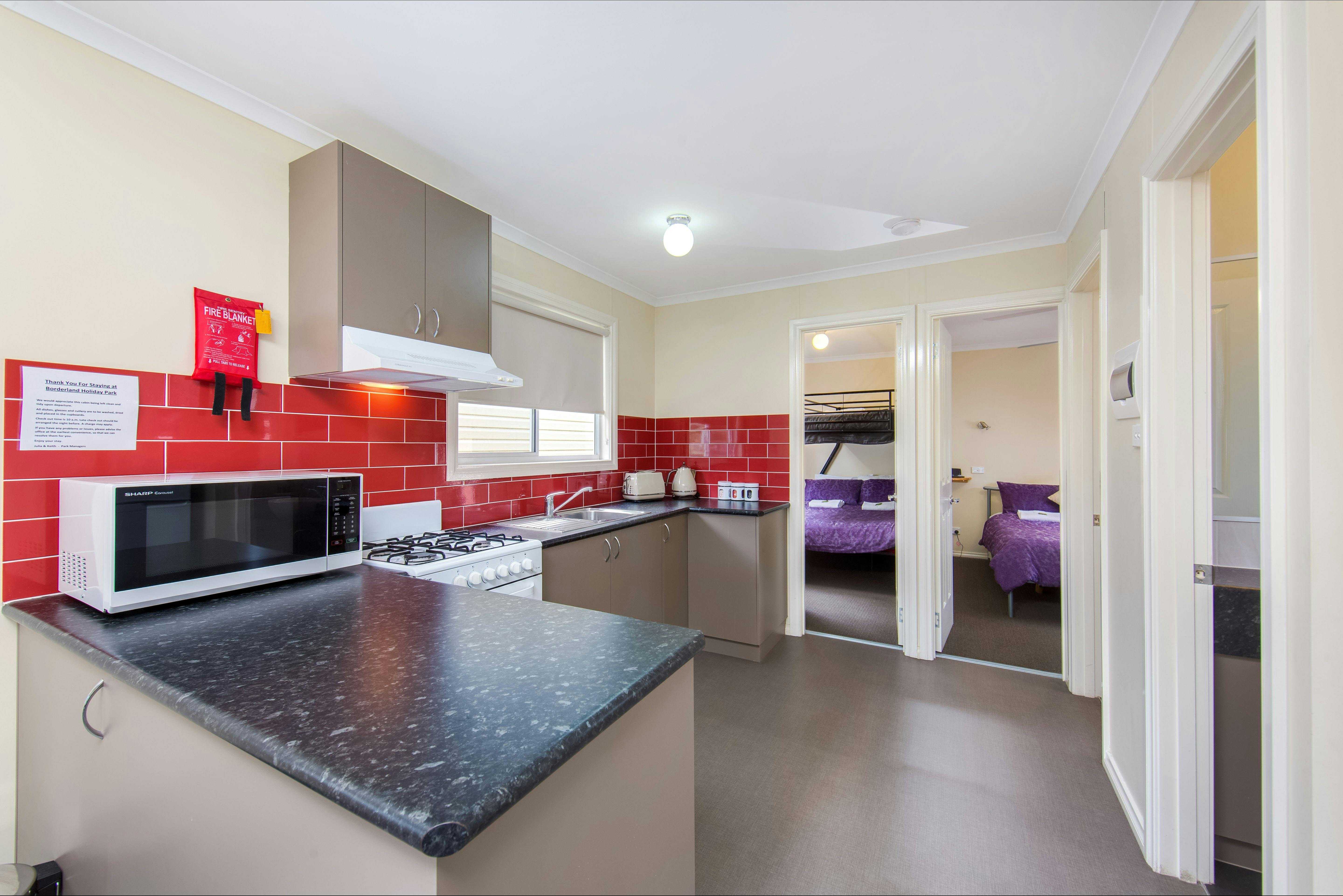 5Da29995E0324Ed45Fc8C2816A3B67A8