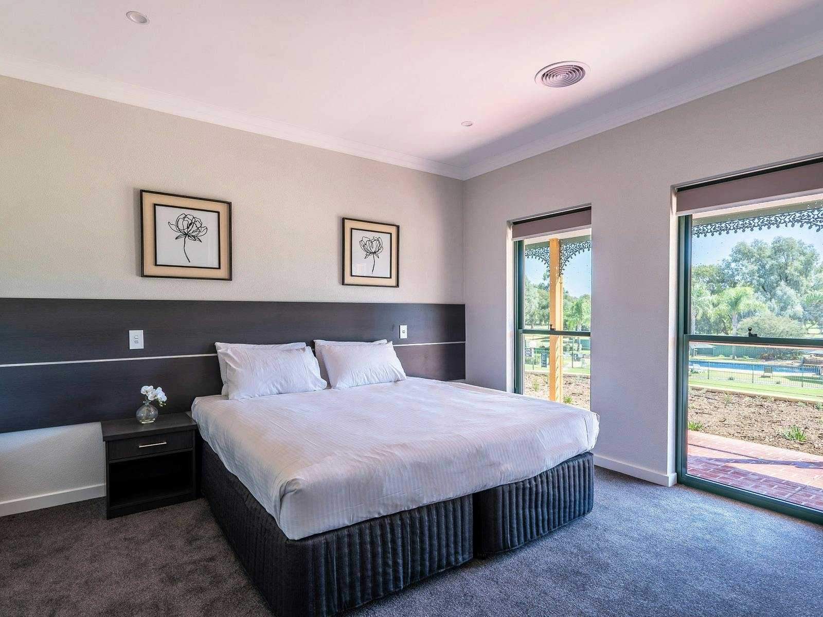 163Ffe17Df797B0B7C319Ec475940352