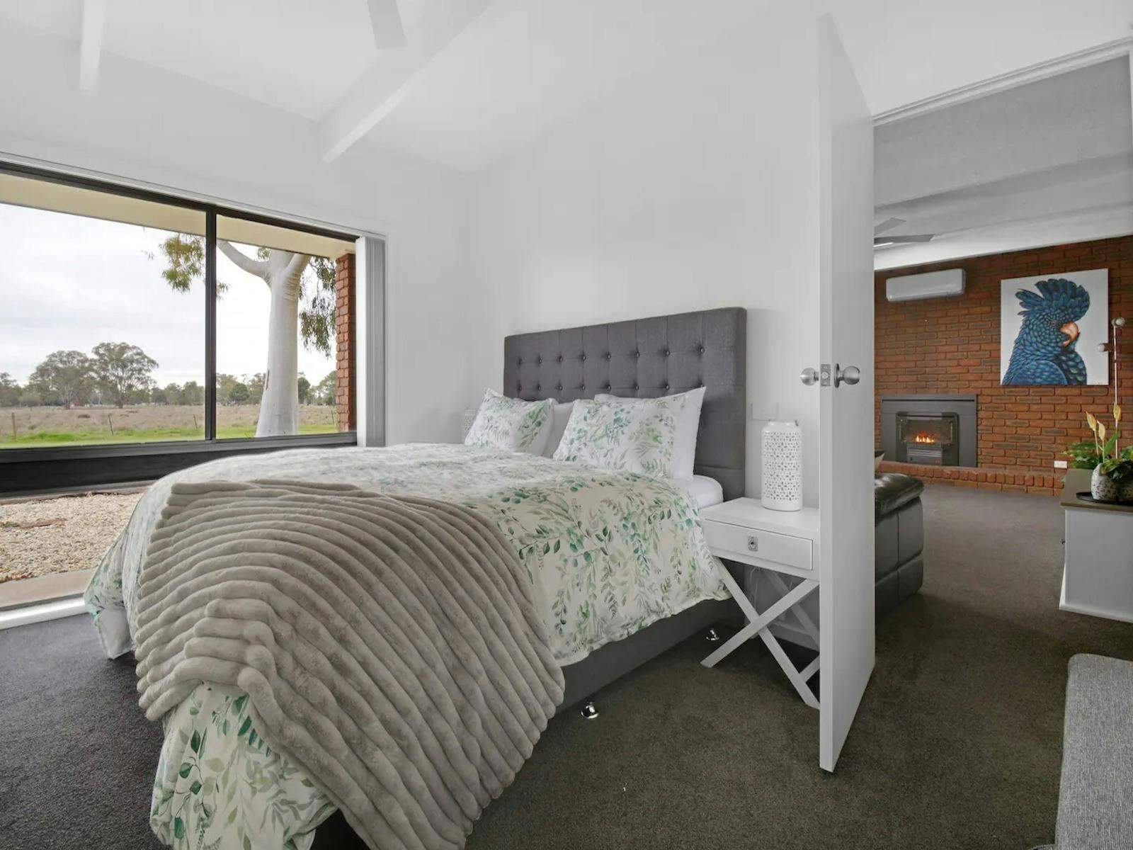 Feef226649490Bf05C695B654C374200