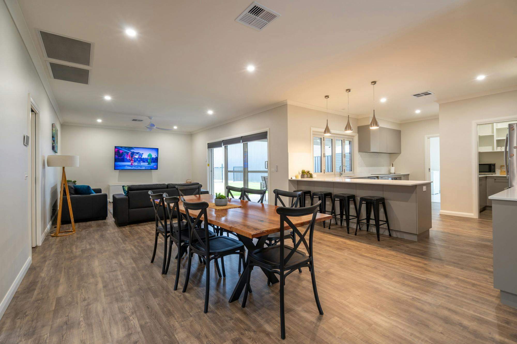 B36Fc700Dfe1337E863F3Bdcfb783738