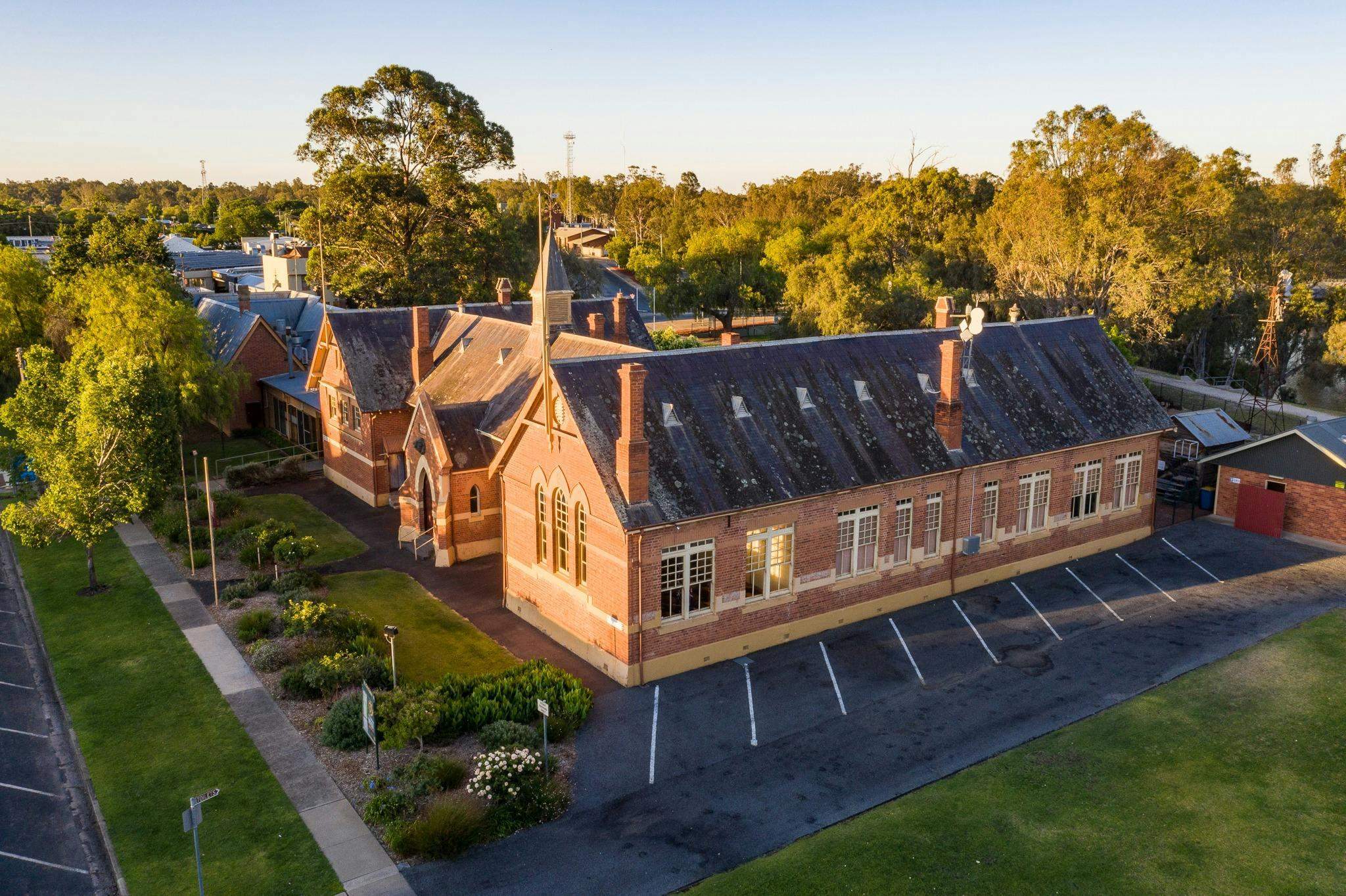 947C3C2E671Ac22394356Ff77F4E57E2