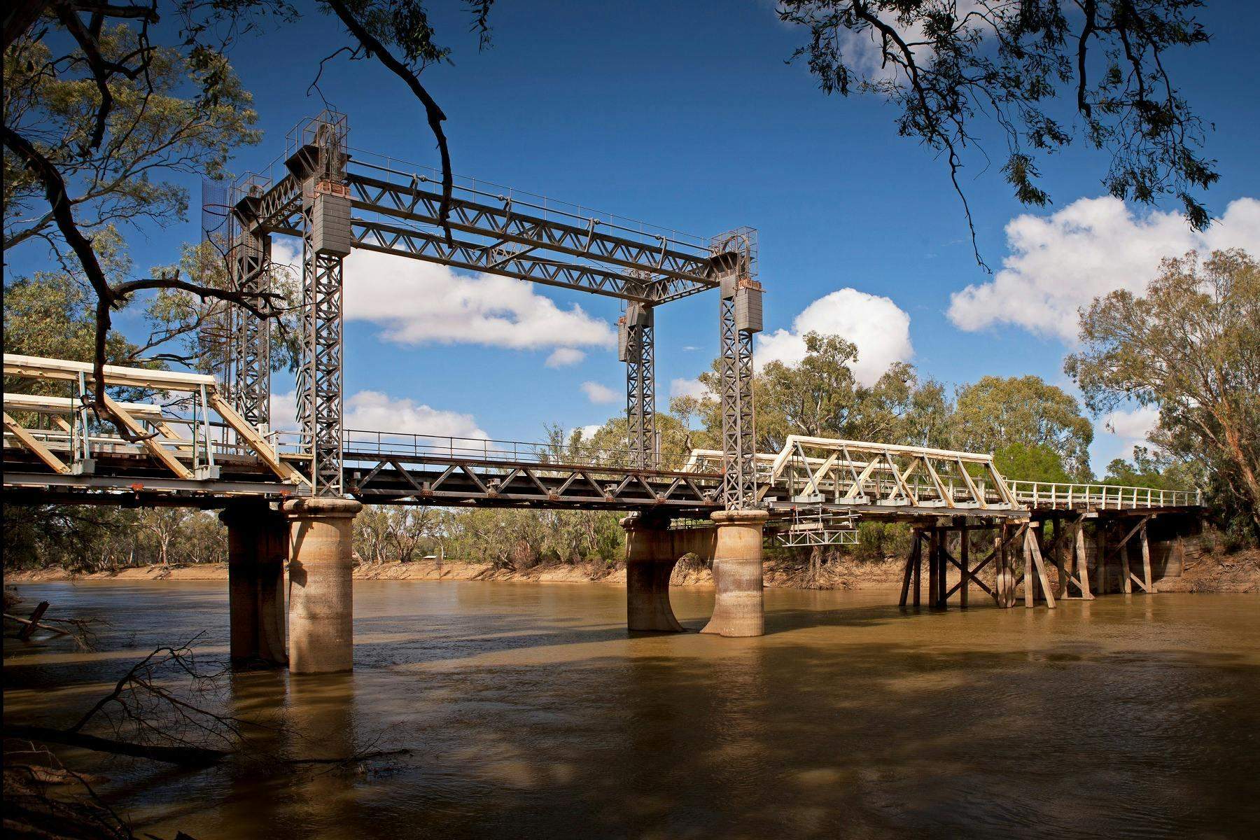 0616Def1D37E1C117A0Ae5B833F6134E