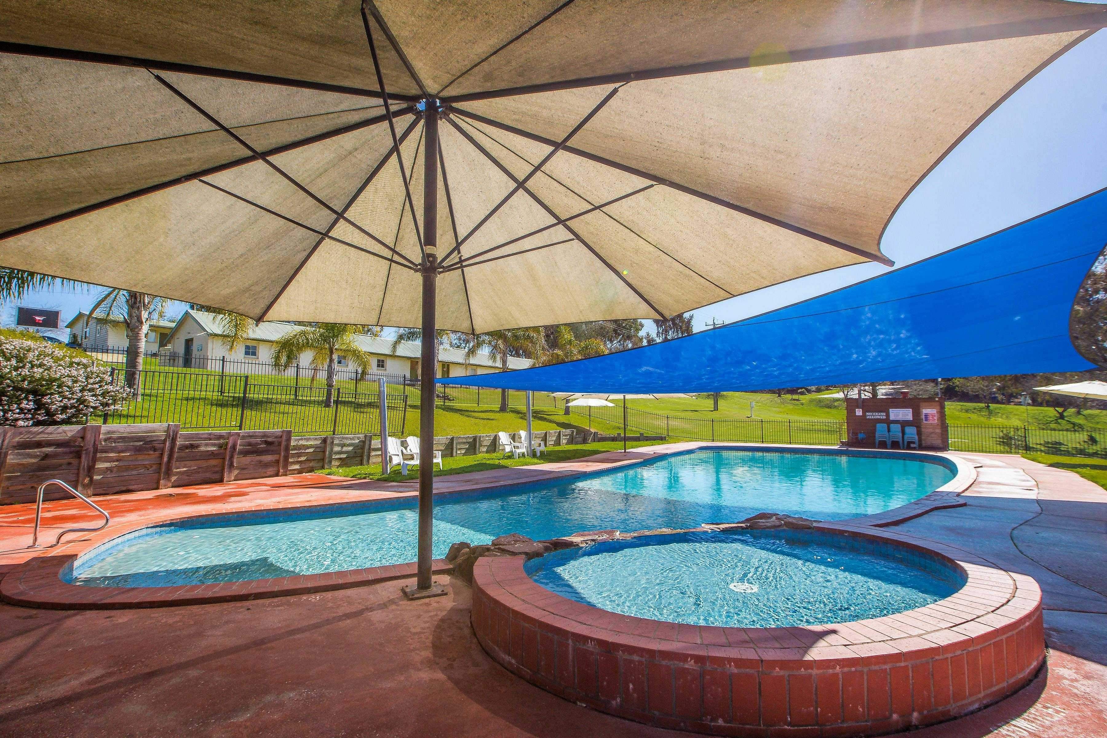 Aea218D1F58227F3C8A32A9Acc4F6F9B