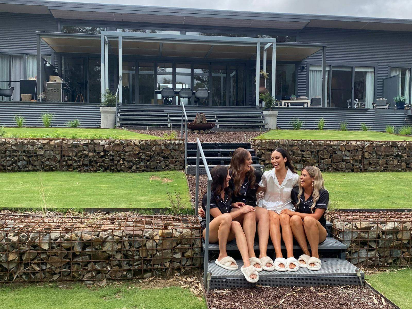 7B11C4D376E21B4B2567F7B3A81Db166