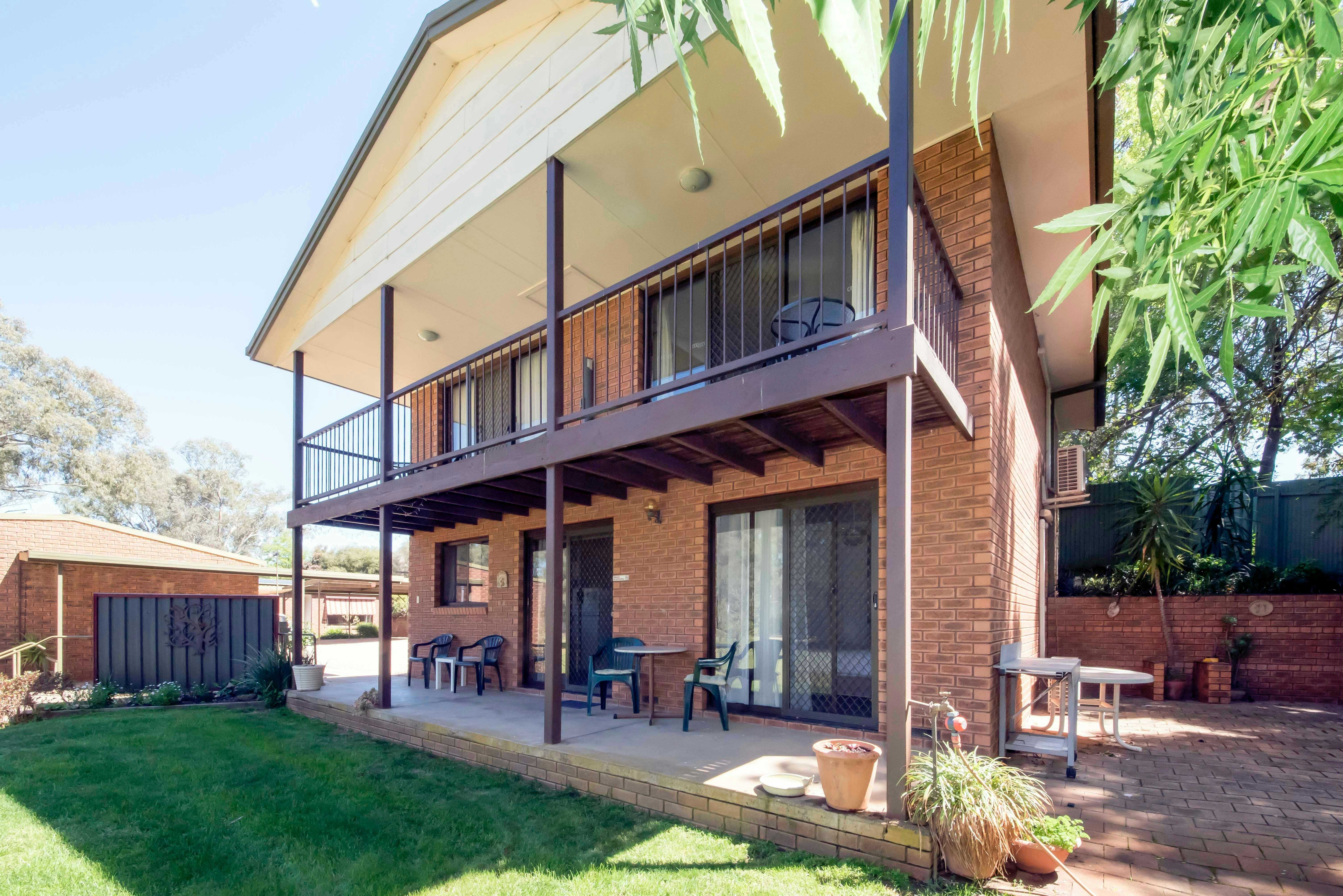 71E9D25251D5C29Dd3499E5Ef088E200