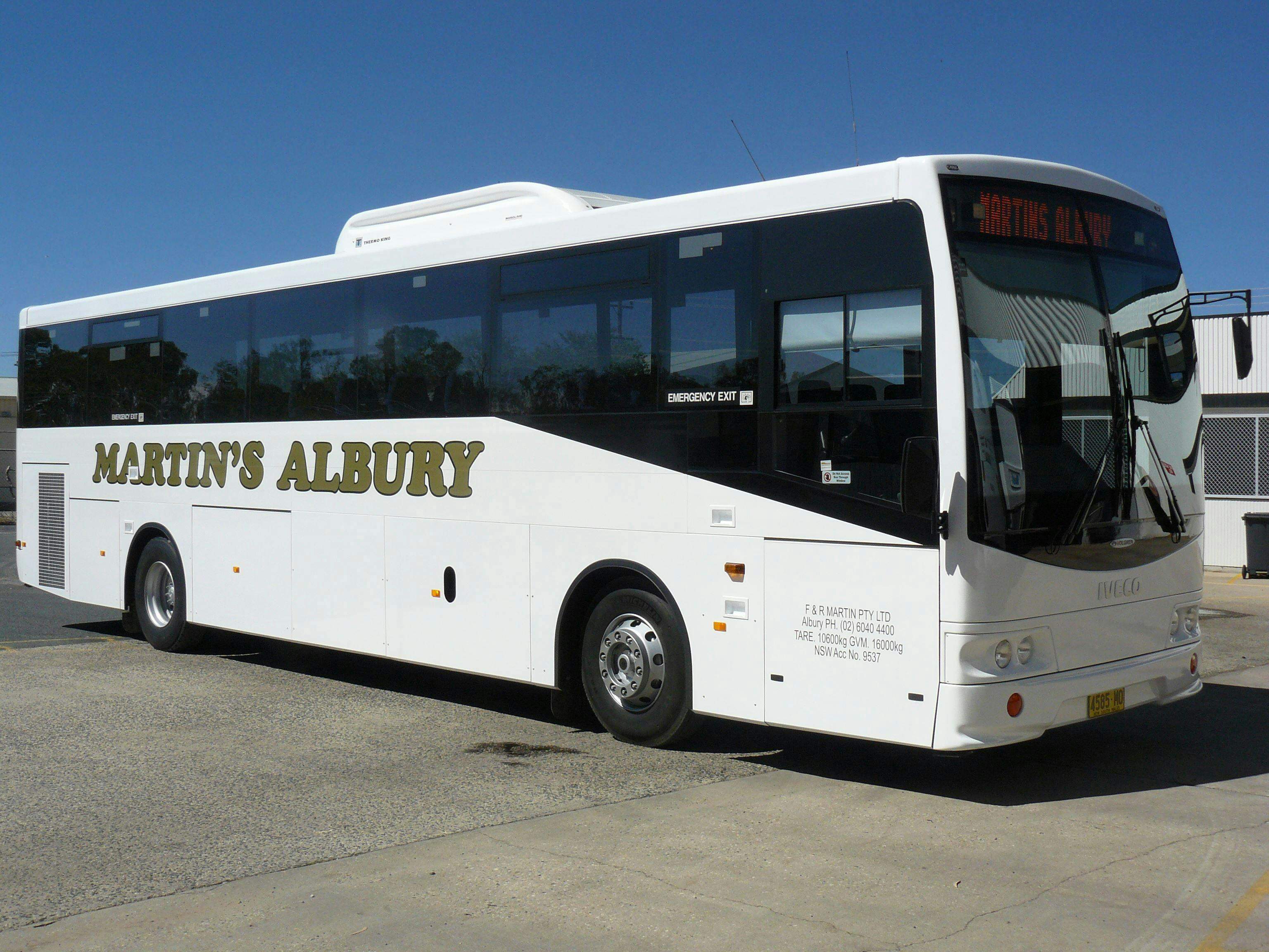 Original__9894066_Hj98_Exterior_On_Side_116_V64Fr4J
