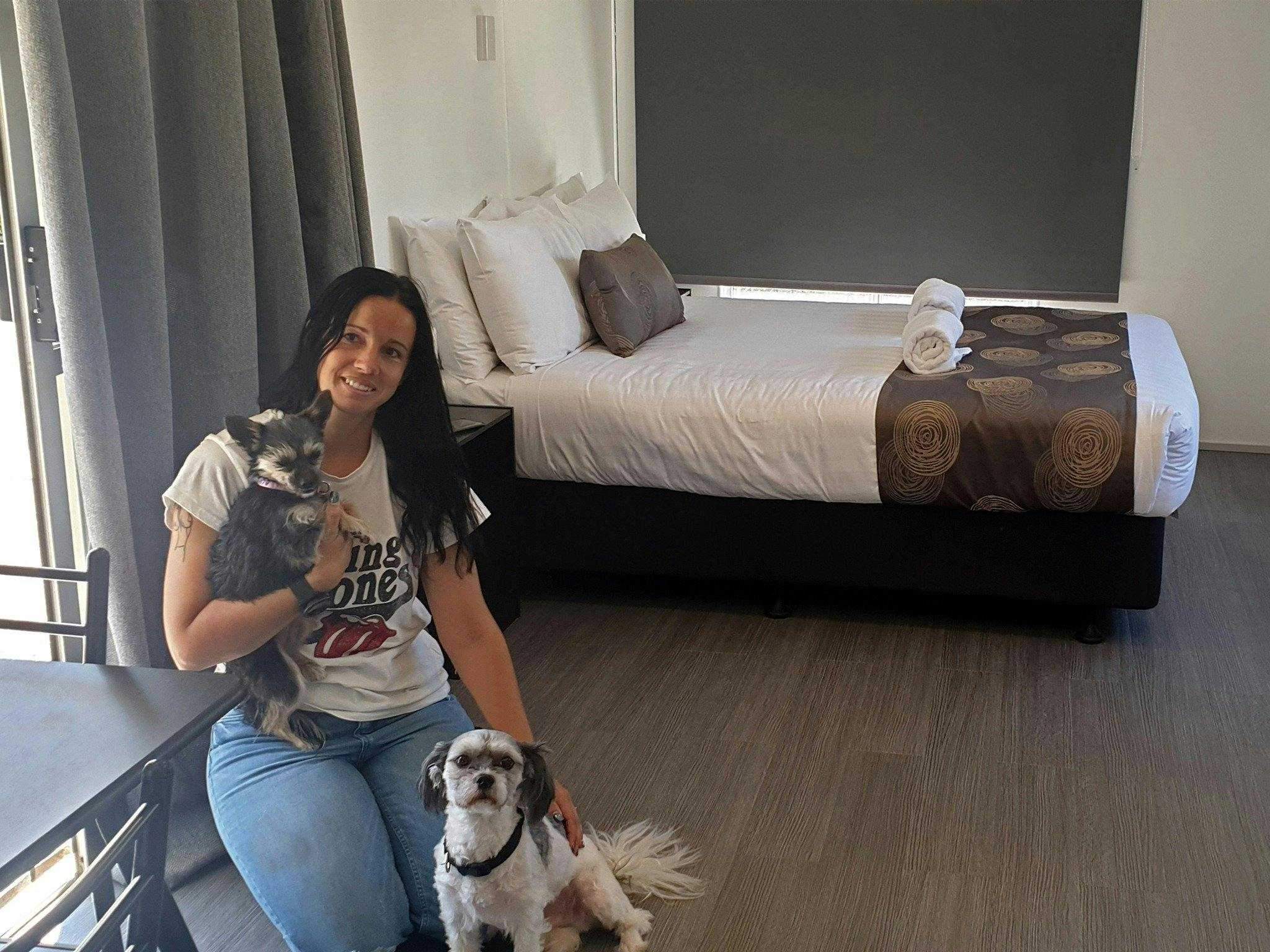 820415Fc4Dec762A24Fea461Bcb51635