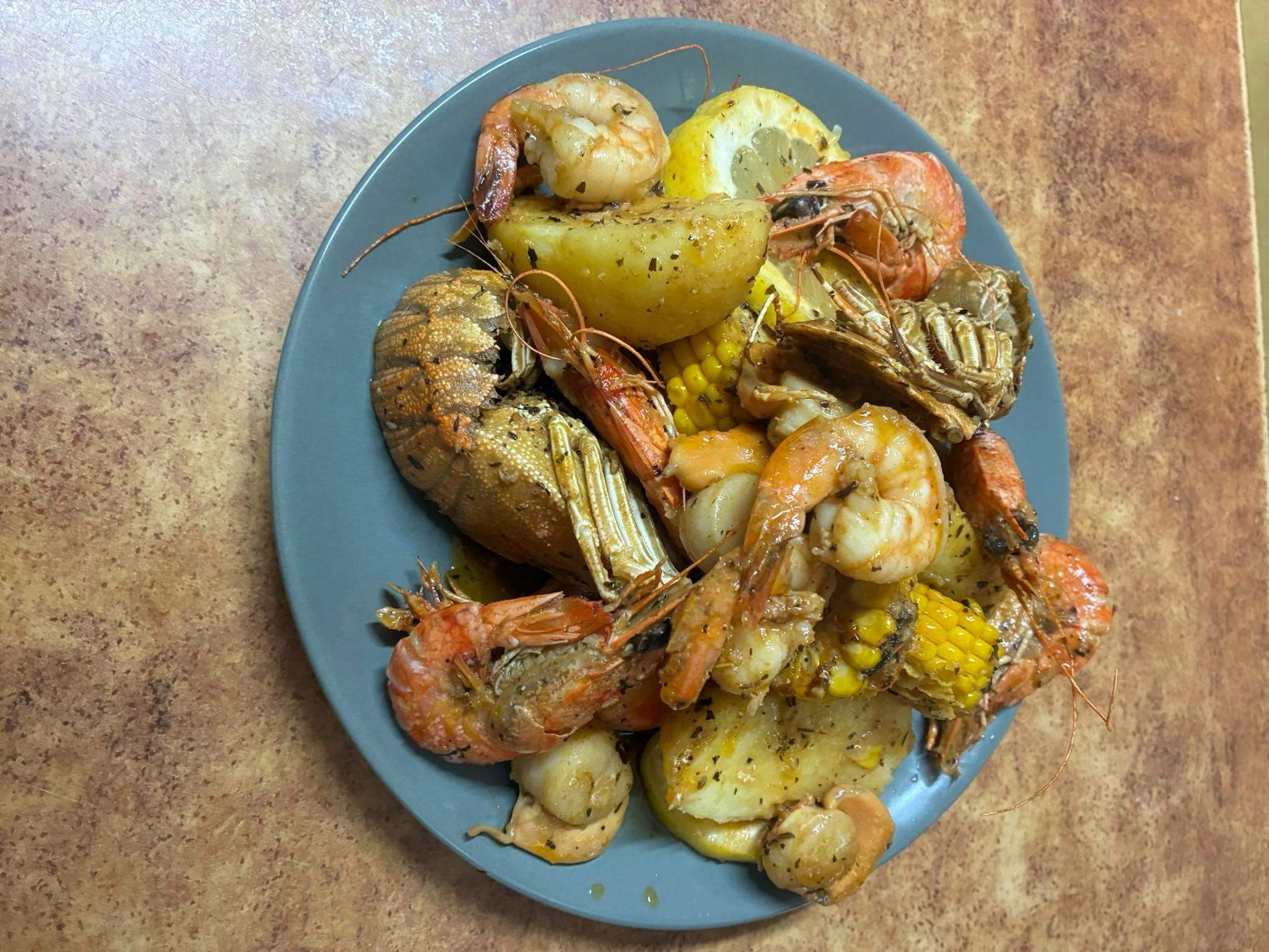 550Ade7C92C9C8Ddcc5D3653197F8592