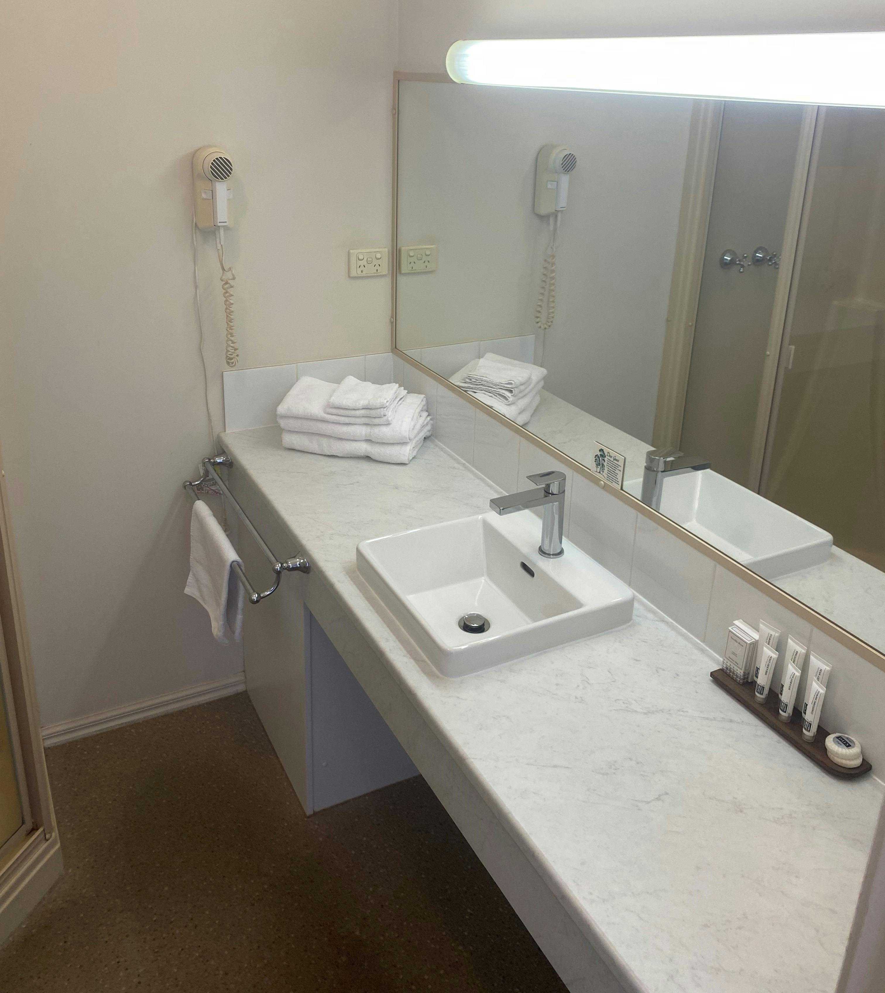 89B6A18C246369E9D240F947C12C1D1D