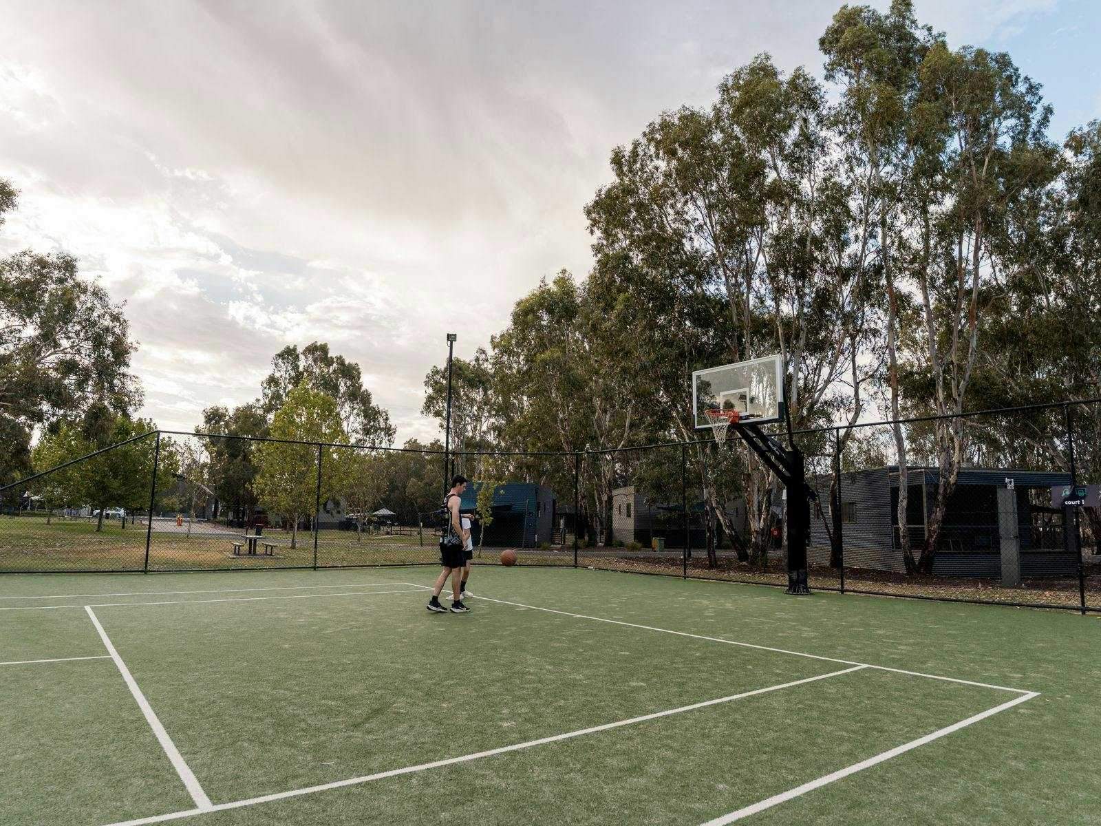 A506811F4E133B7E75Ec40512069C8Ff