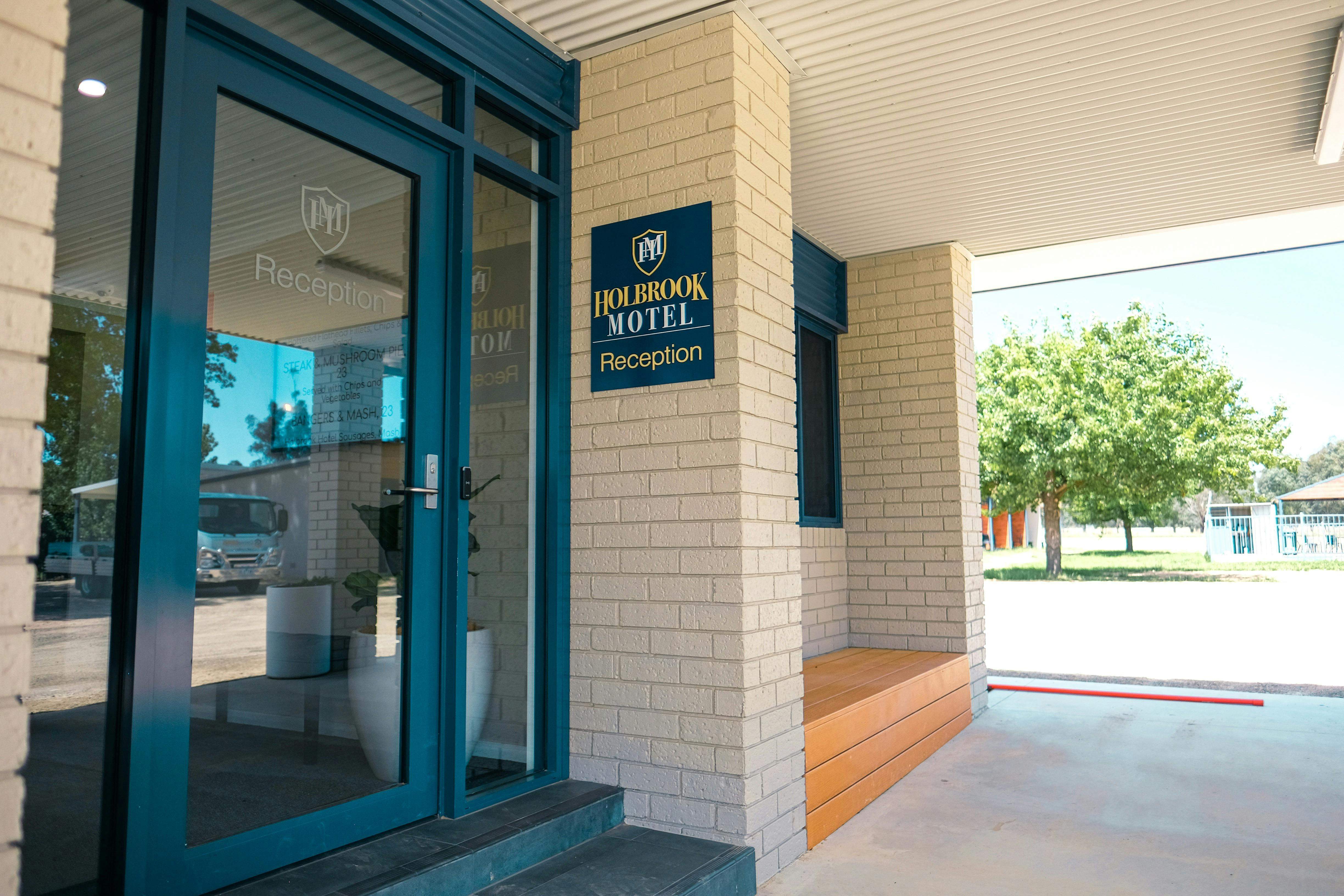 15Fea4De4A4F4202E0C5Cd12B639E002