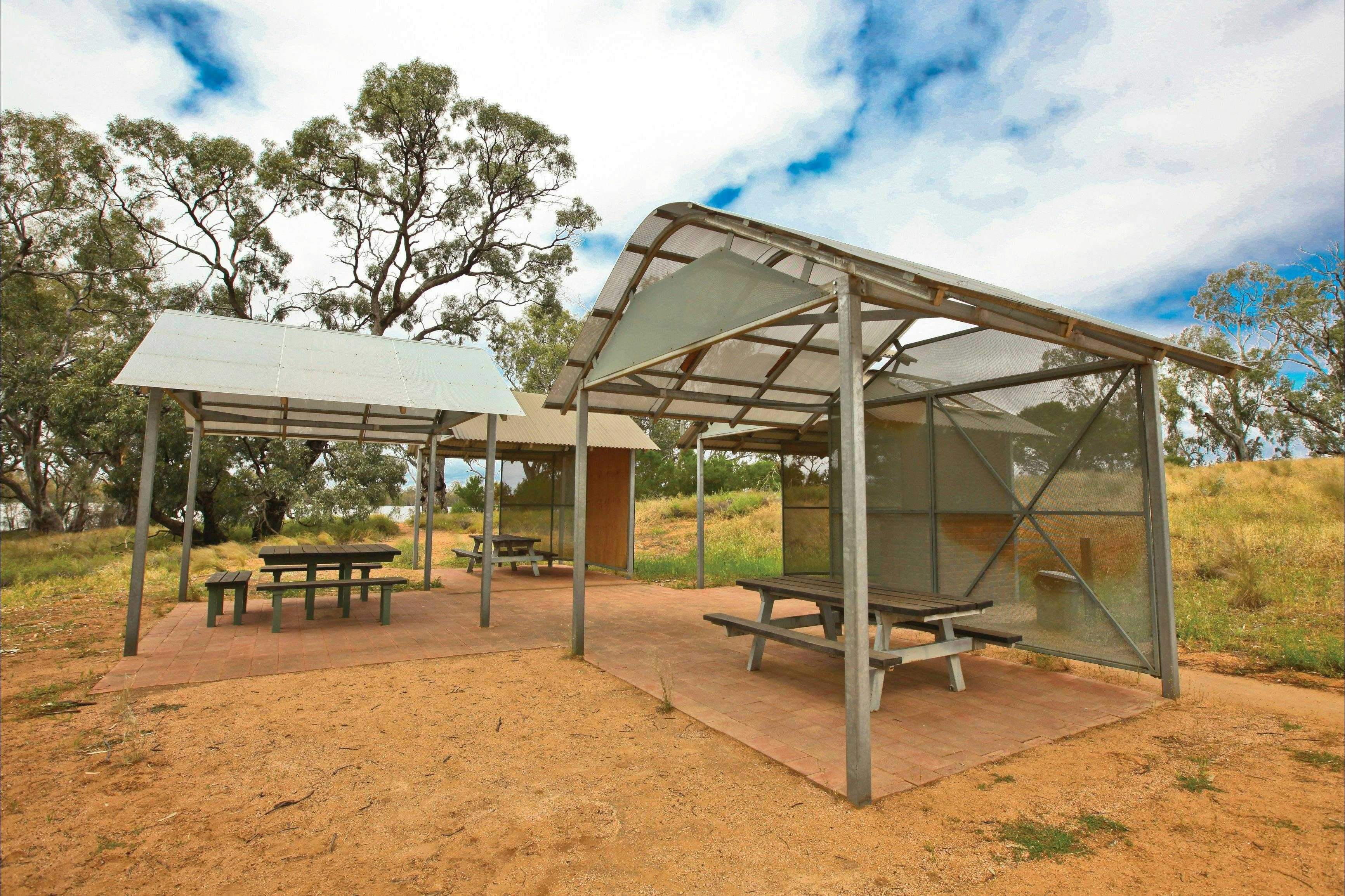 882843F15004B196282792C9Ce7B2966