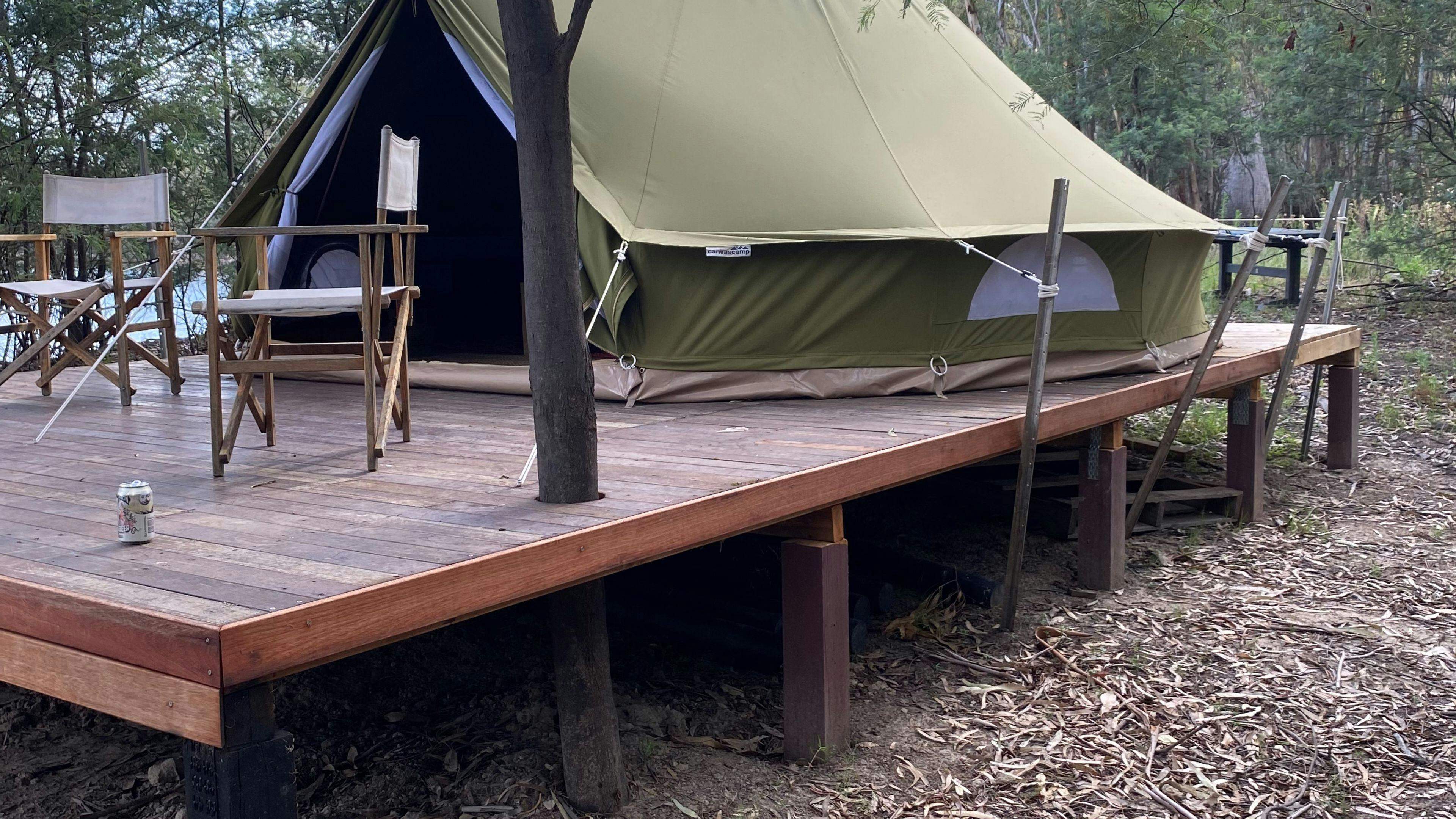 Tocumwal-Chocolate-School-1-Glamping-Tent-Riverina_3Ubjad4