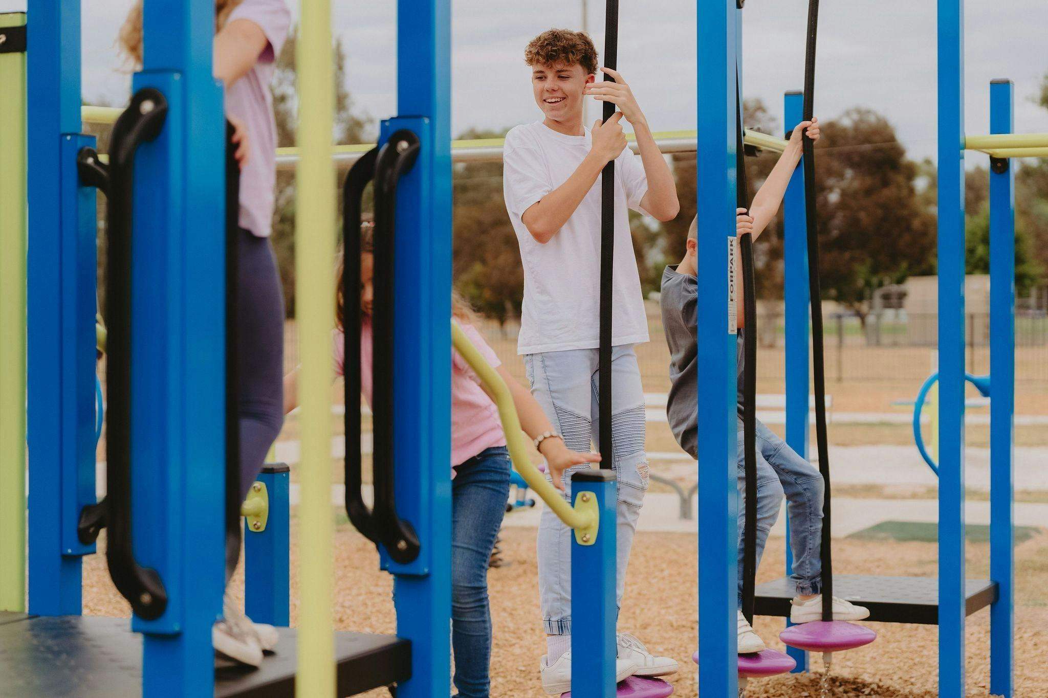 02F12C910486E8A06F8B1C42C4C5556B