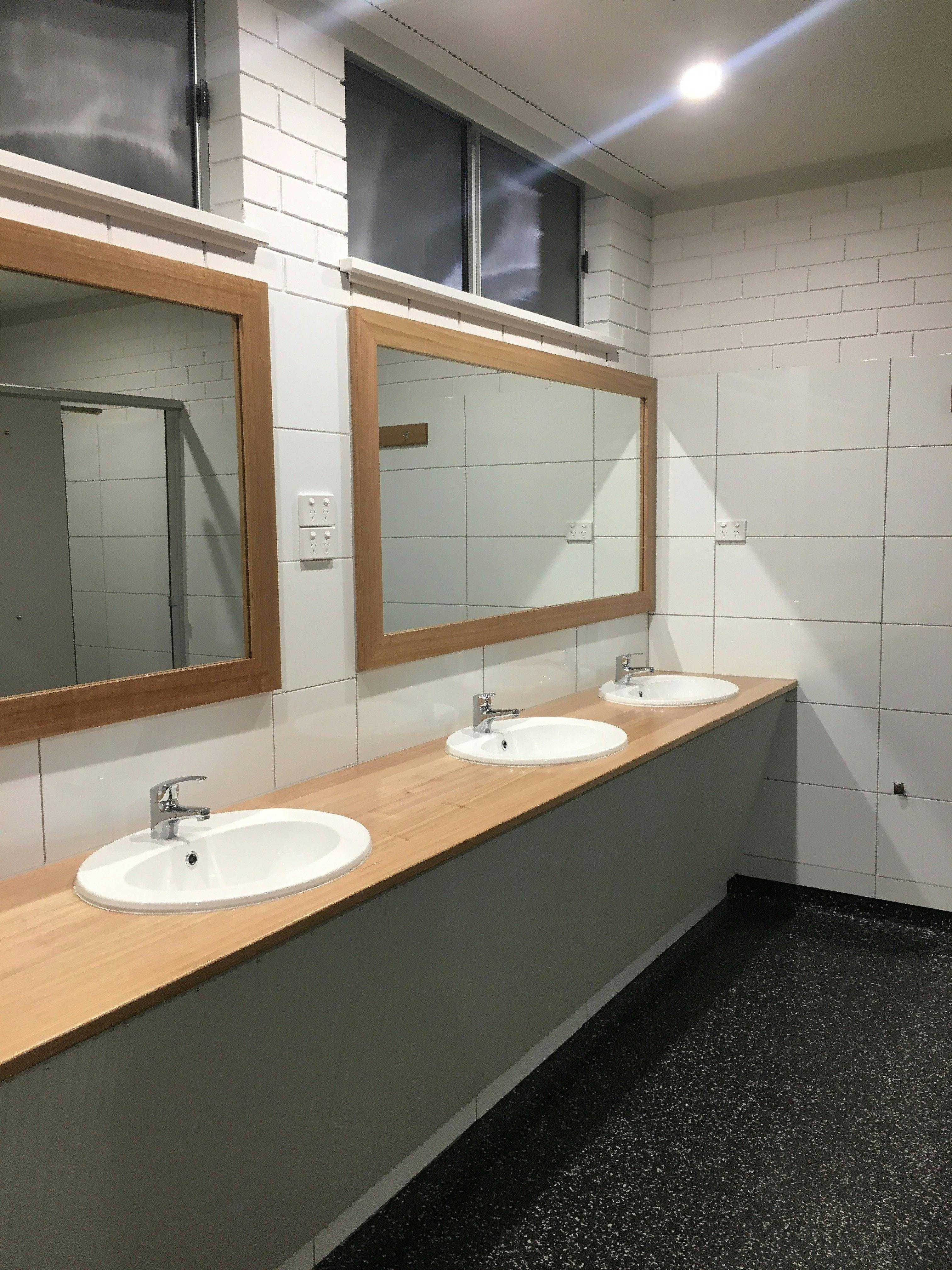 F2462330Ef856A19F0A147261Be2Ee80