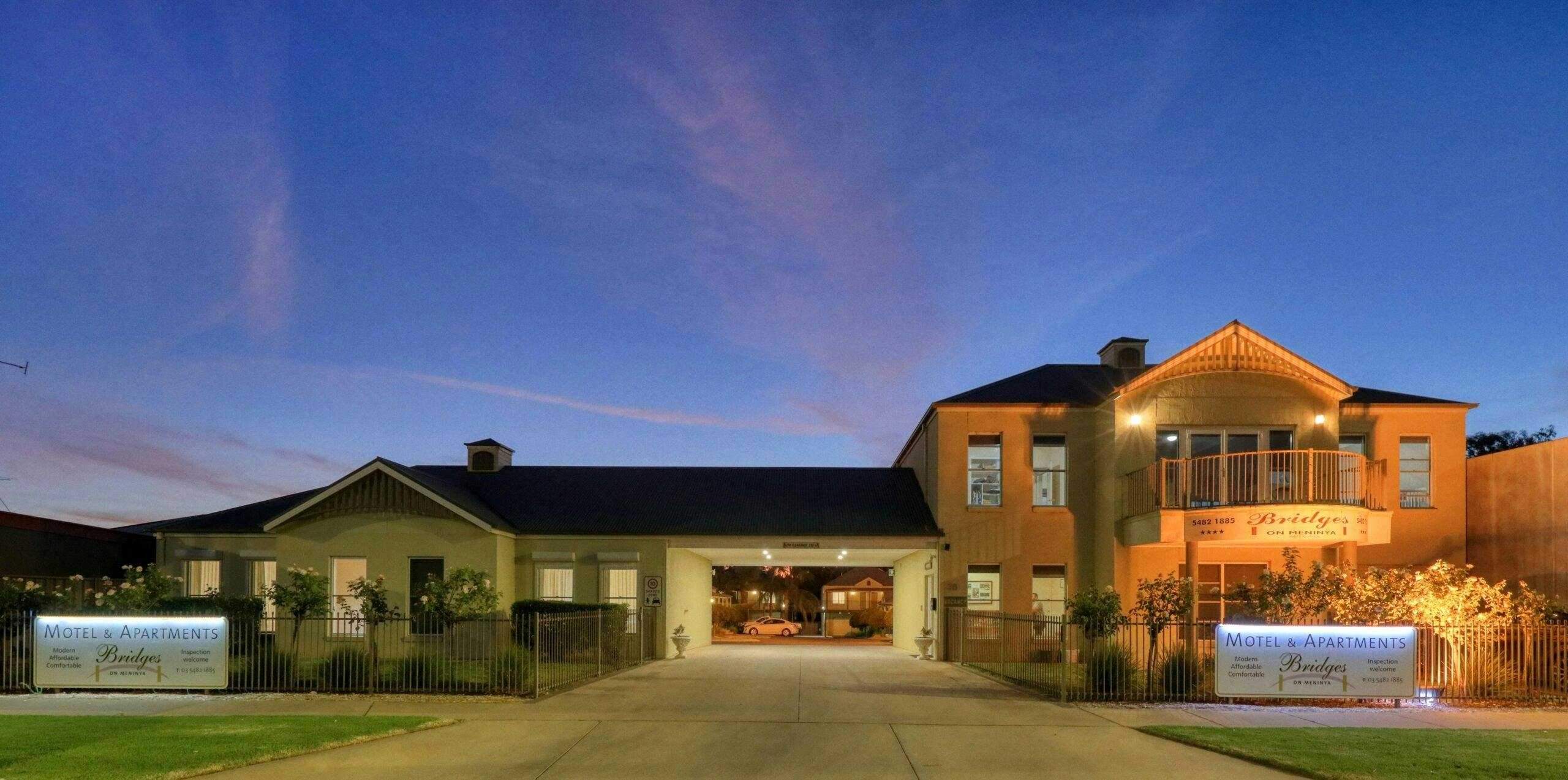 8207C37F06210A191D3722C45Ebbbff6