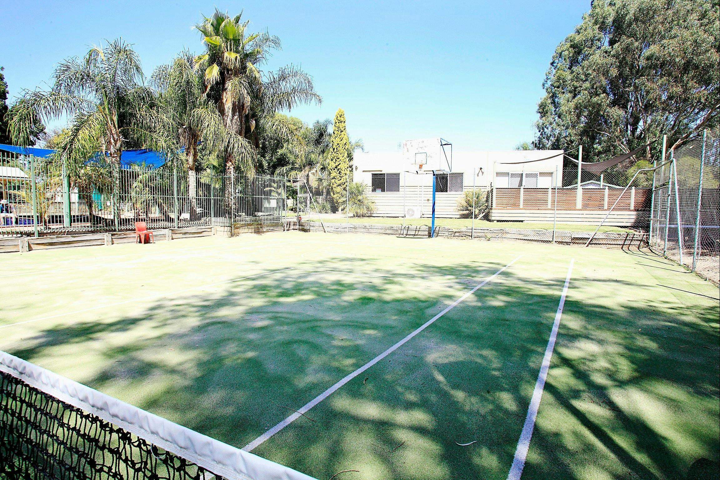 89993B3A3E7008D78B9E0477E66B35F7