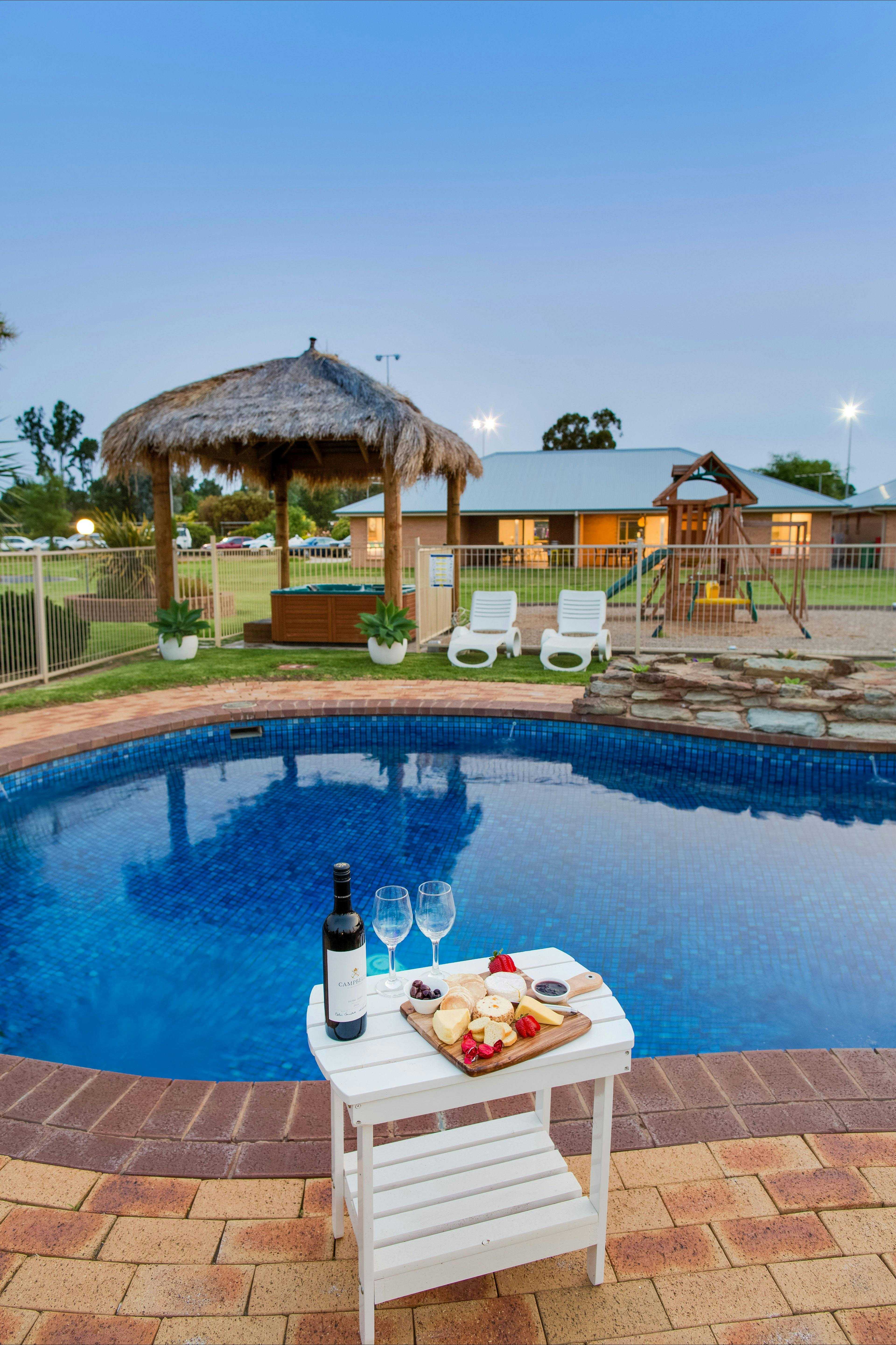 2B16De4D4B06E580Ee5F4Ca7957B2040