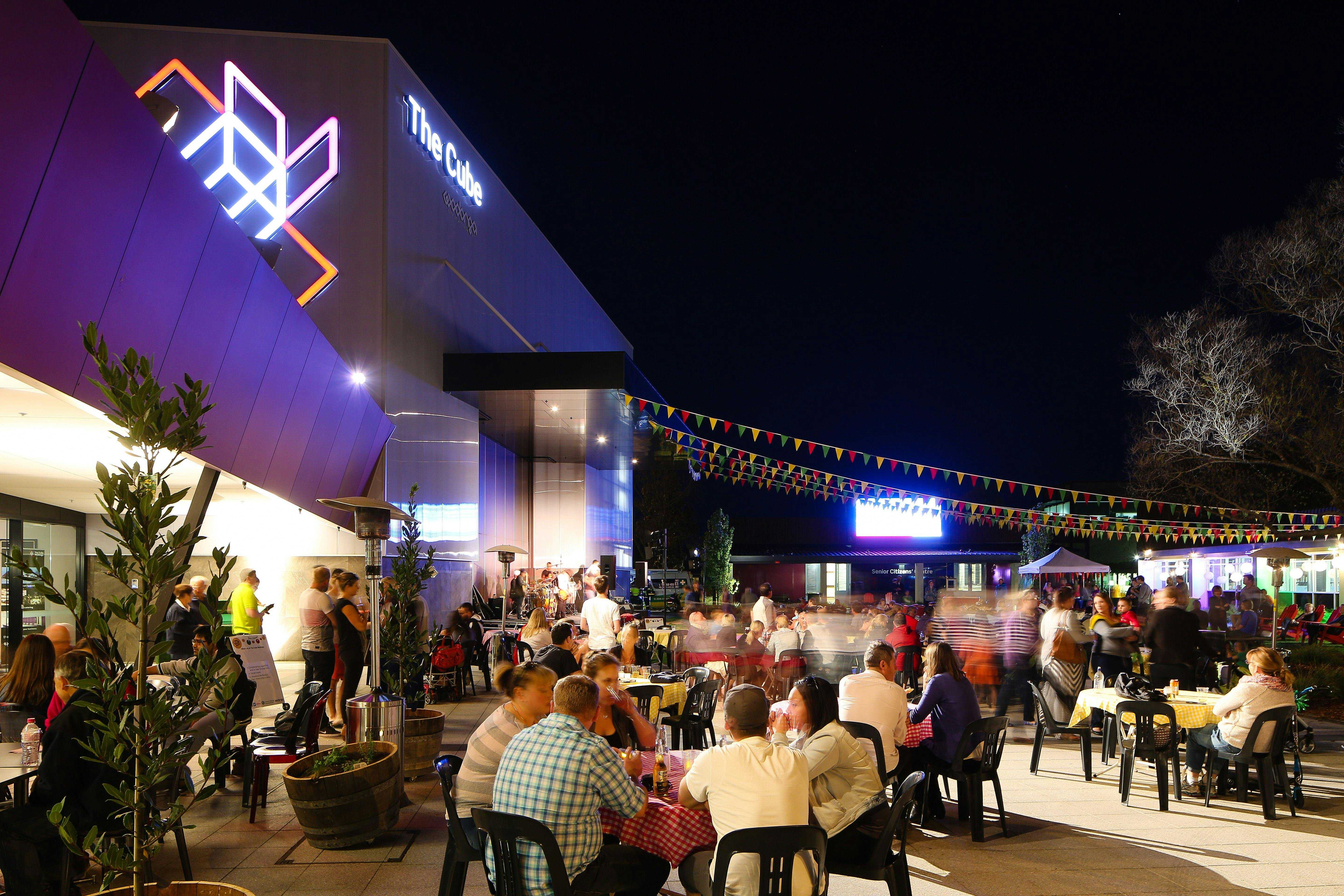 Original__9614170_Bt57_Fridays_On_My_Mind9100_Hu08Mog